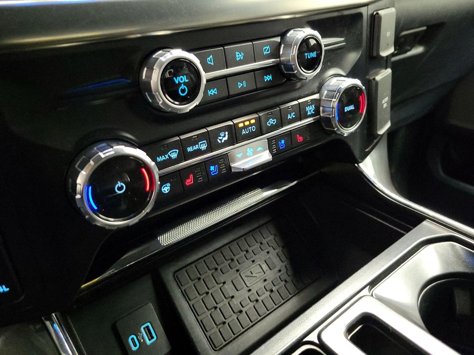 2023 Ford F-150 Lariat - Photo 18