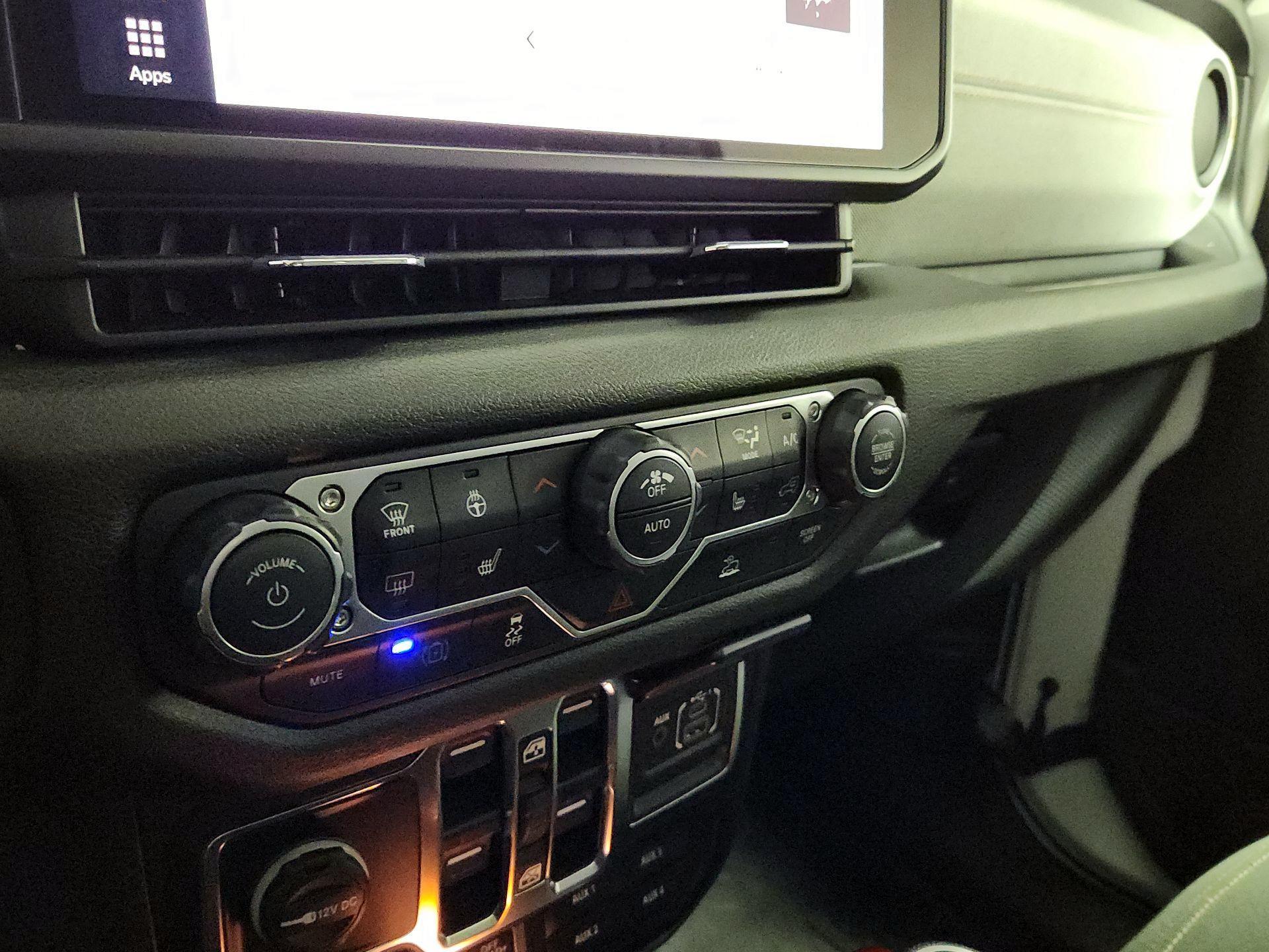 Thumbnail: 2024 Jeep Wrangler - 16