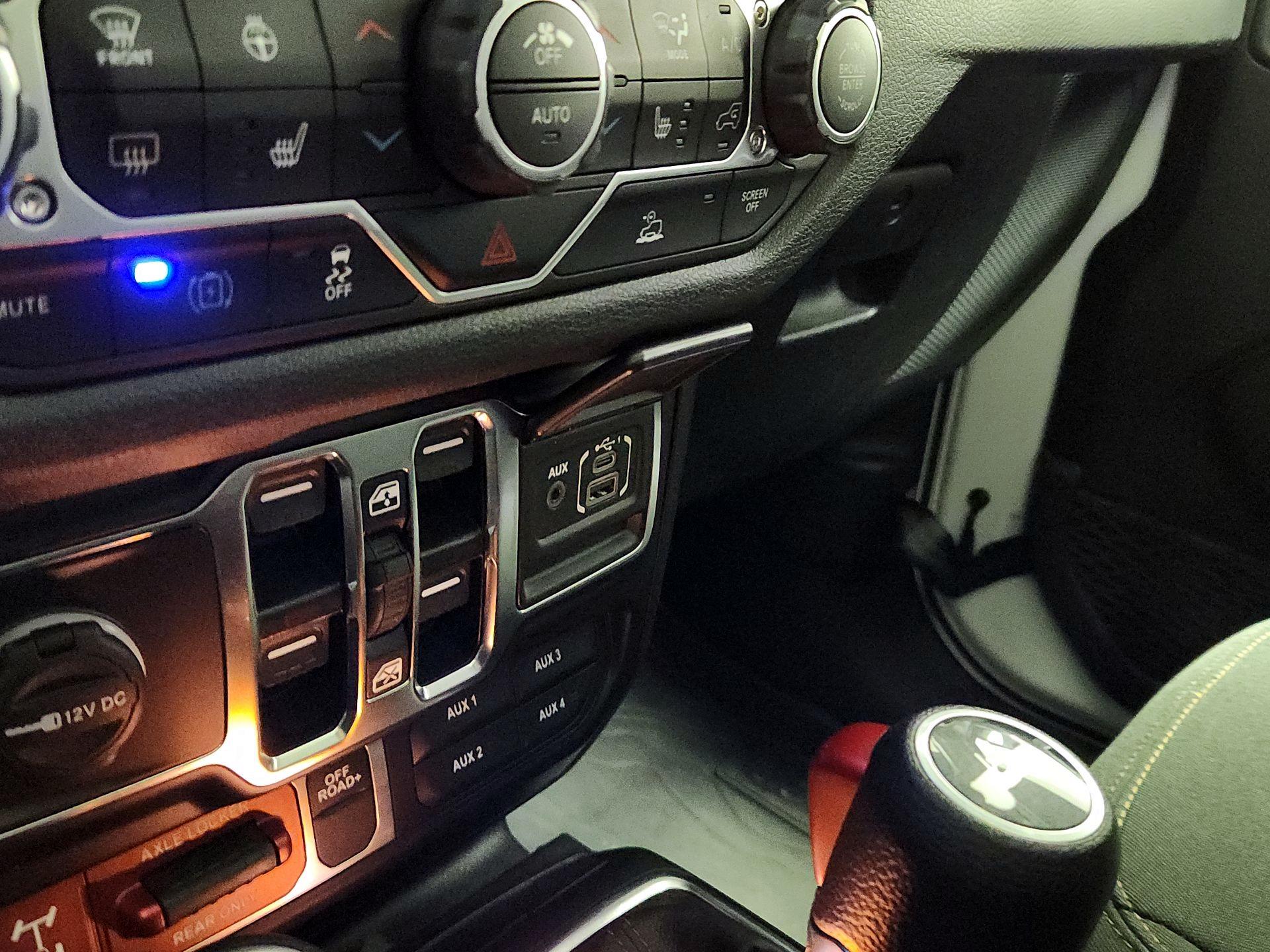 Thumbnail: 2024 Jeep Wrangler - 18