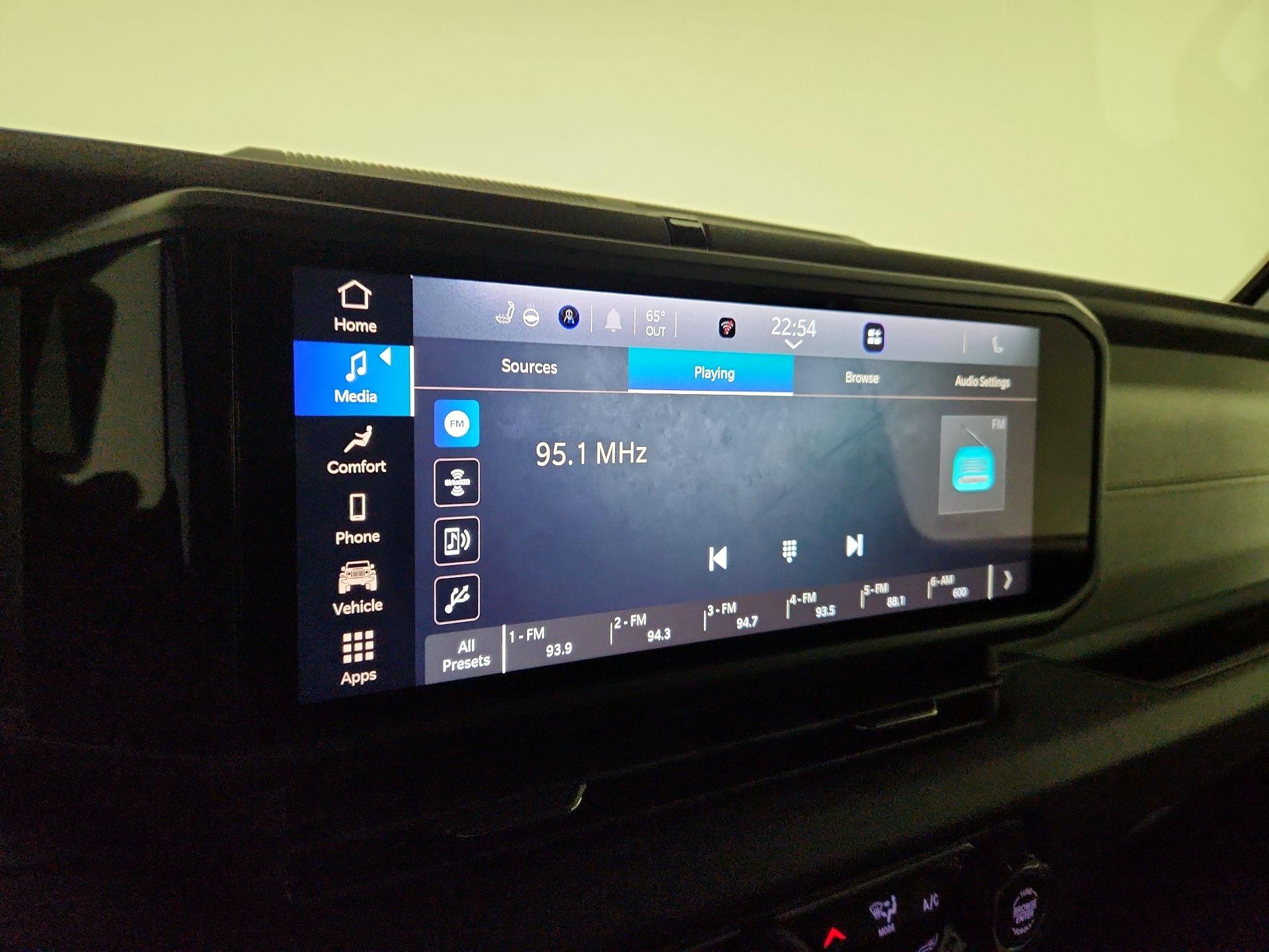 Thumbnail: 2024 Jeep Wrangler - 15