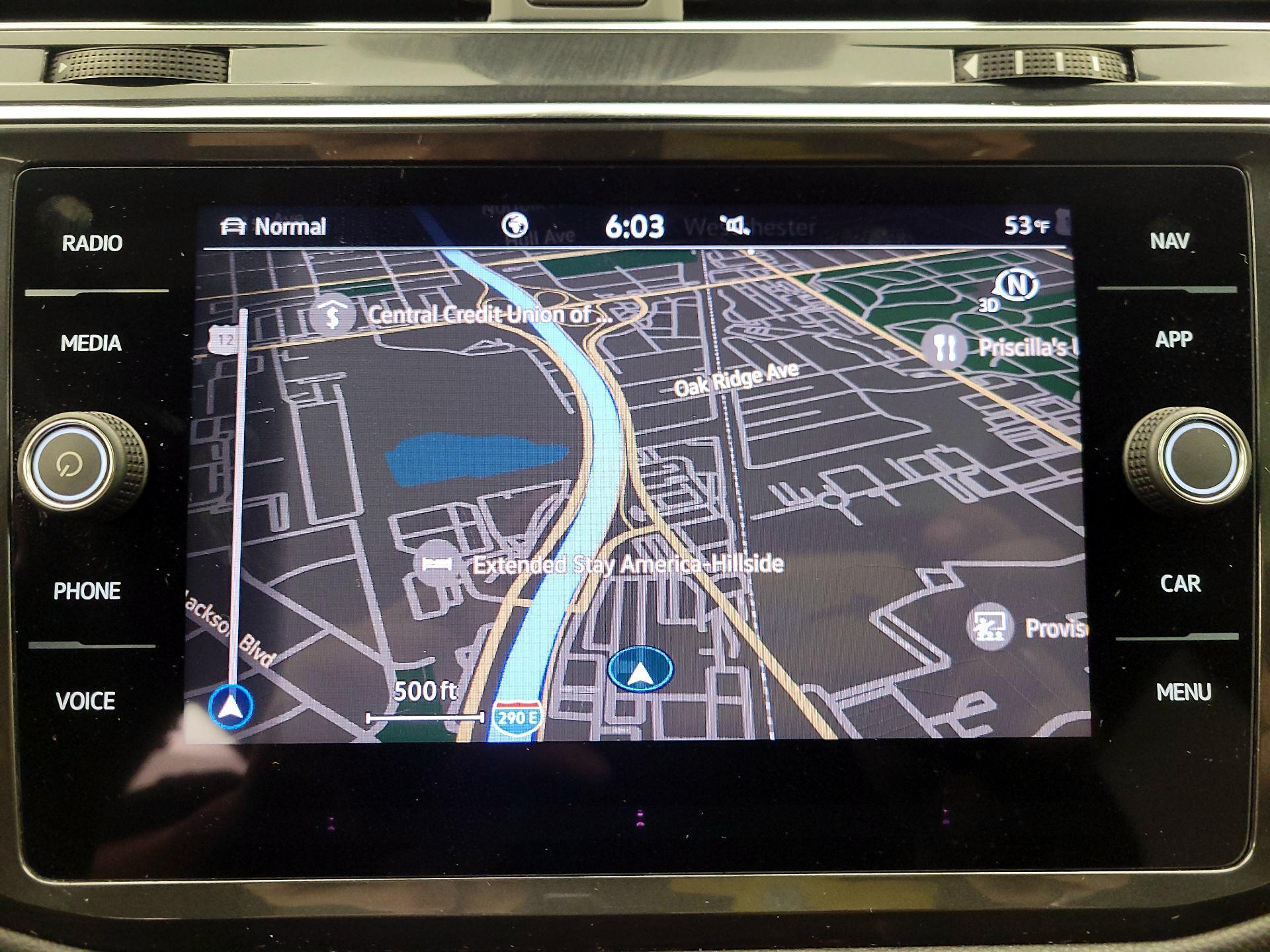 Thumbnail: 2023 Volkswagen Tiguan - 14