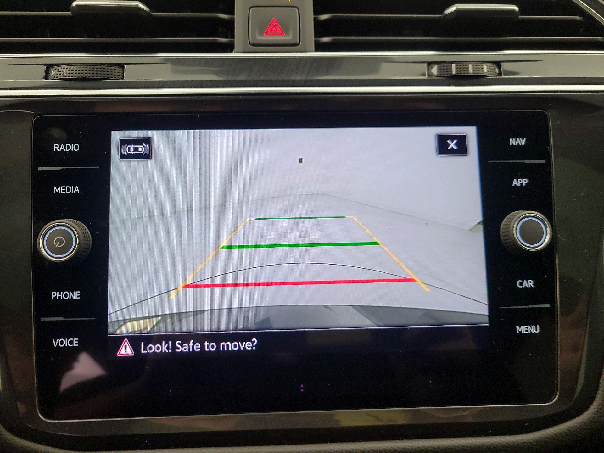 Thumbnail: 2023 Volkswagen Tiguan - 15