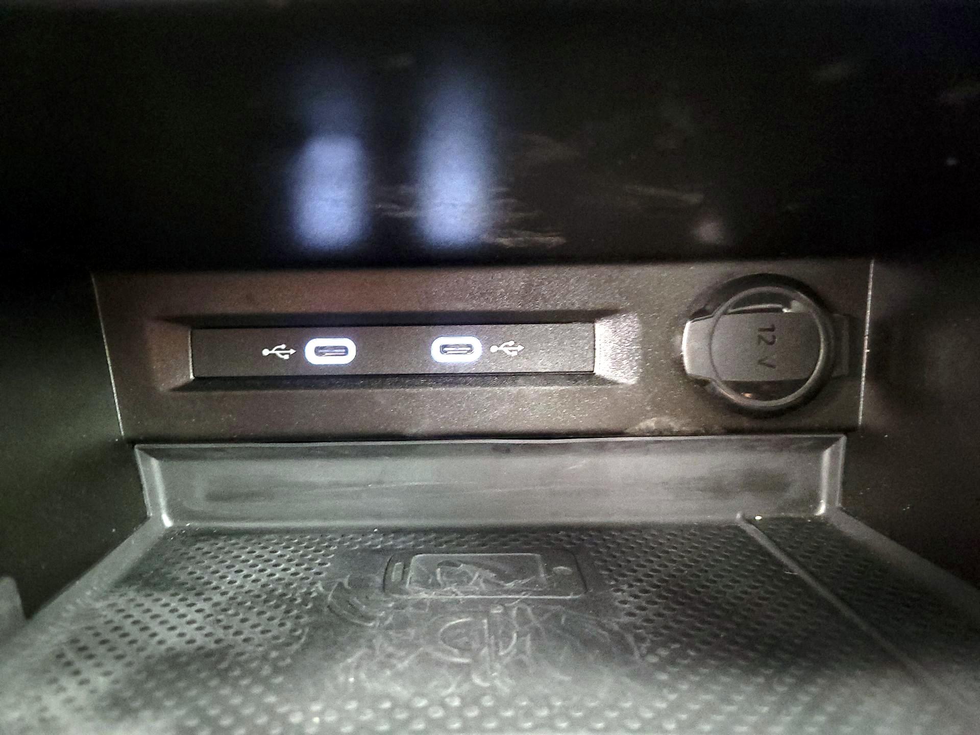 Thumbnail: 2023 Volkswagen Tiguan - 19