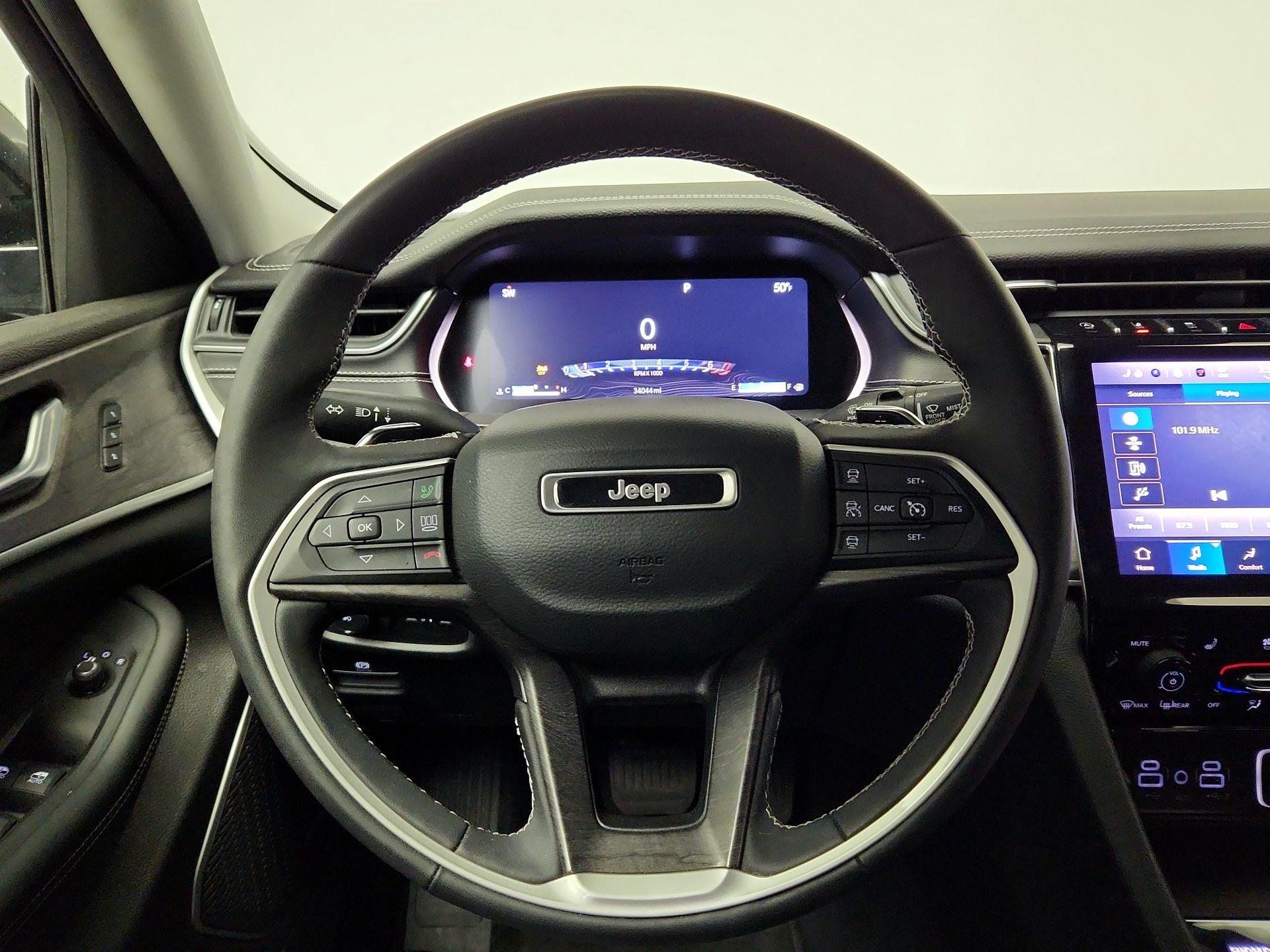 Thumbnail: 2023 Jeep Grand Cherokee - 10