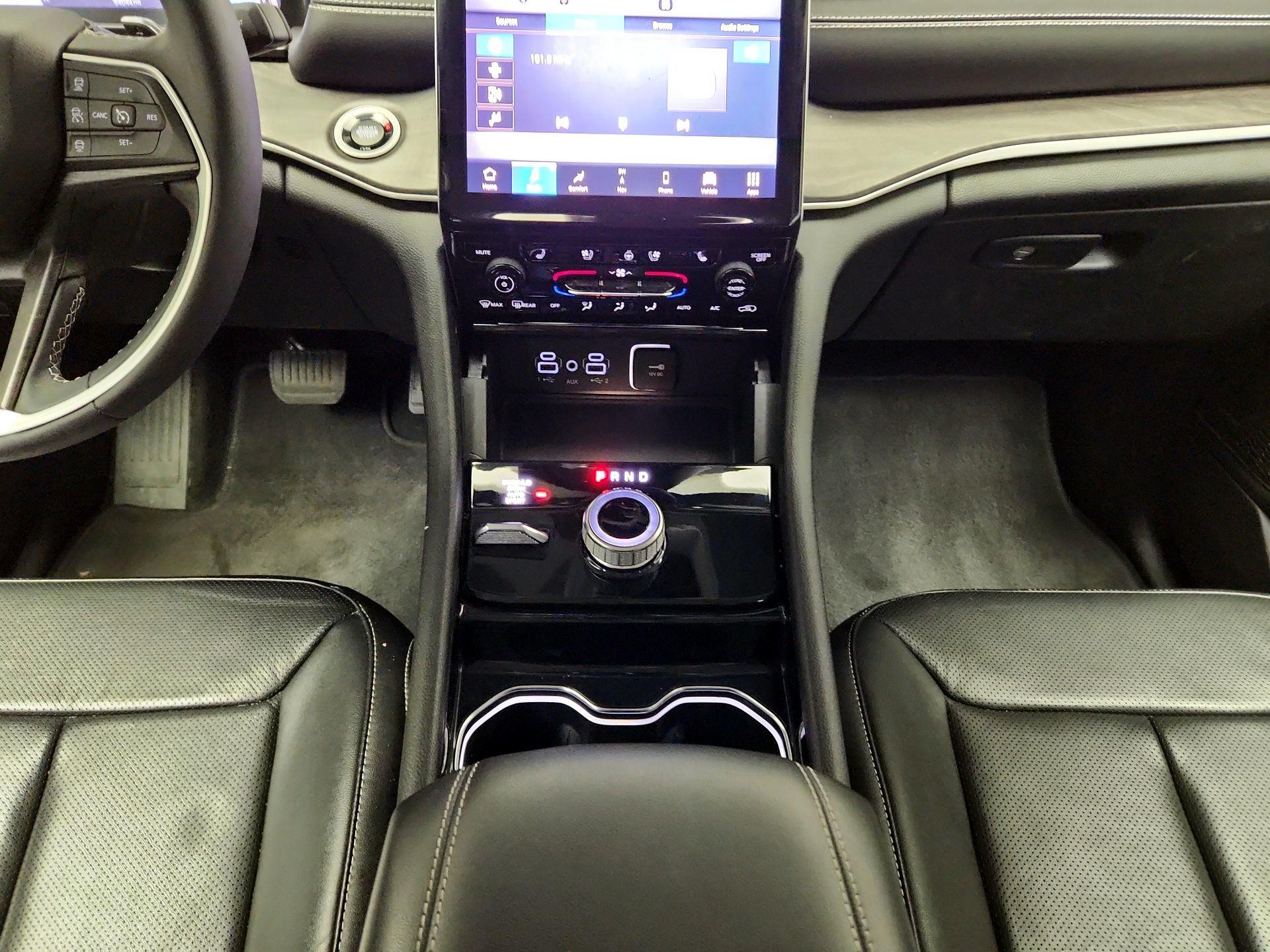 Thumbnail: 2023 Jeep Grand Cherokee - 18