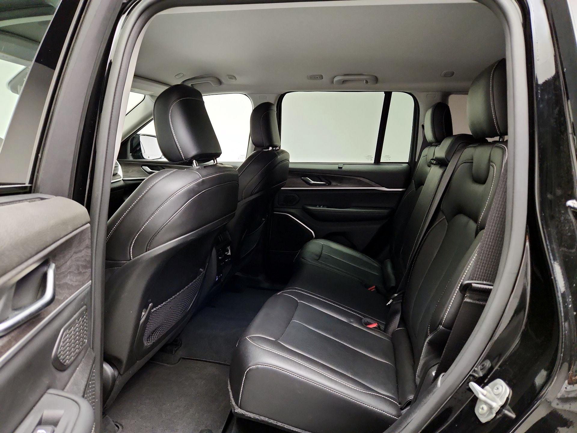 Thumbnail: 2023 Jeep Grand Cherokee - 20