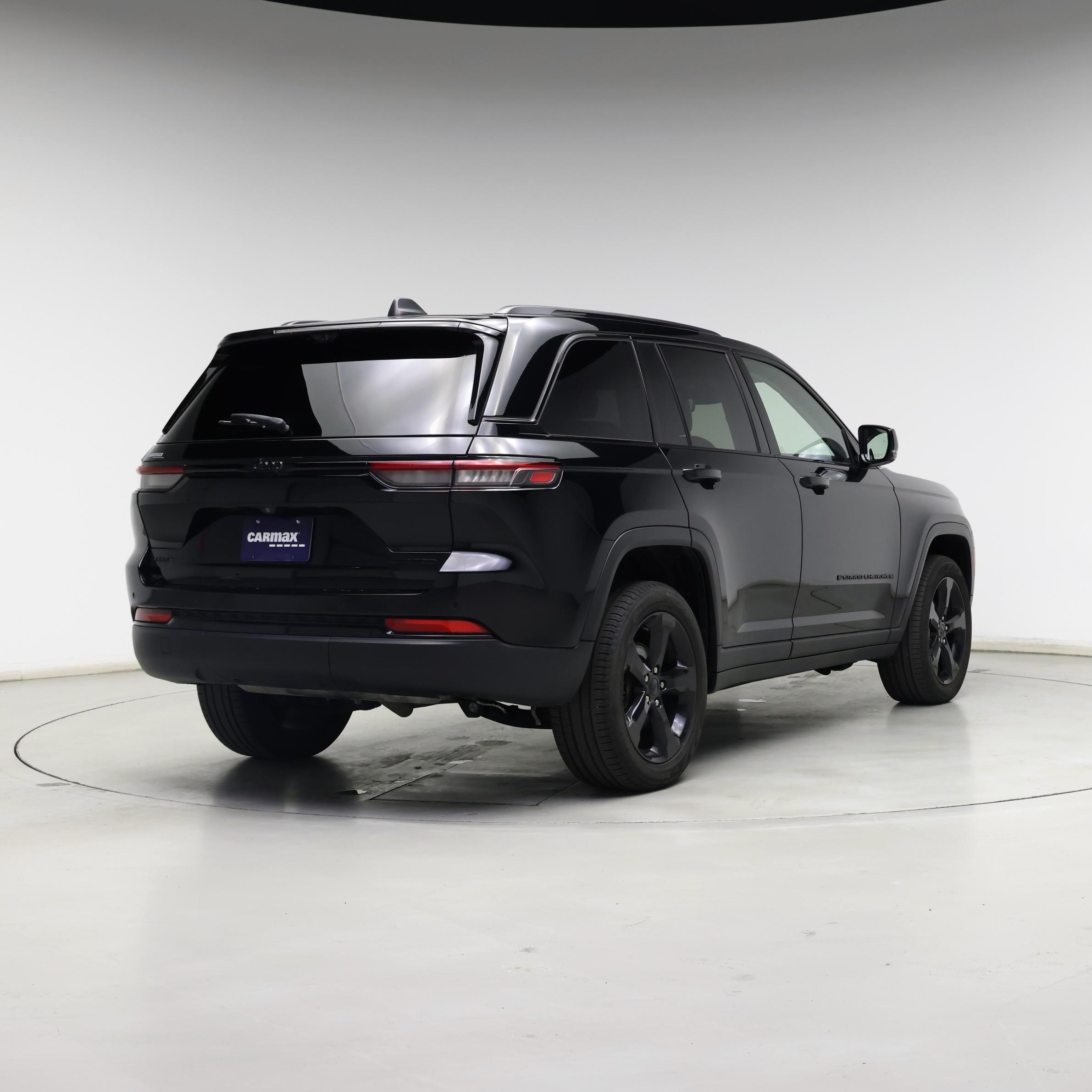 Thumbnail: 2023 Jeep Grand Cherokee - 8