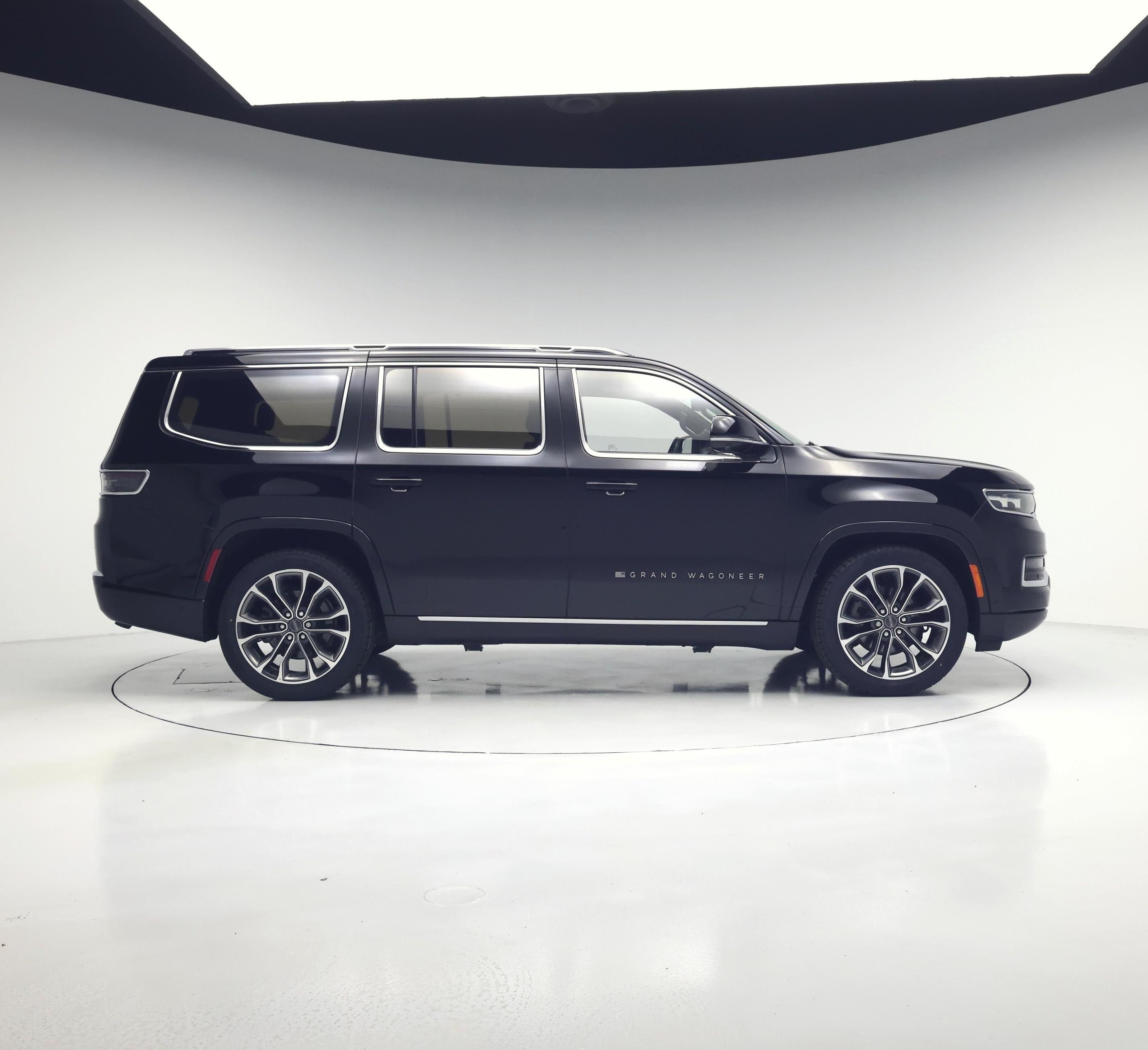 Thumbnail: 2023 Jeep Grand Wagoneer - 7