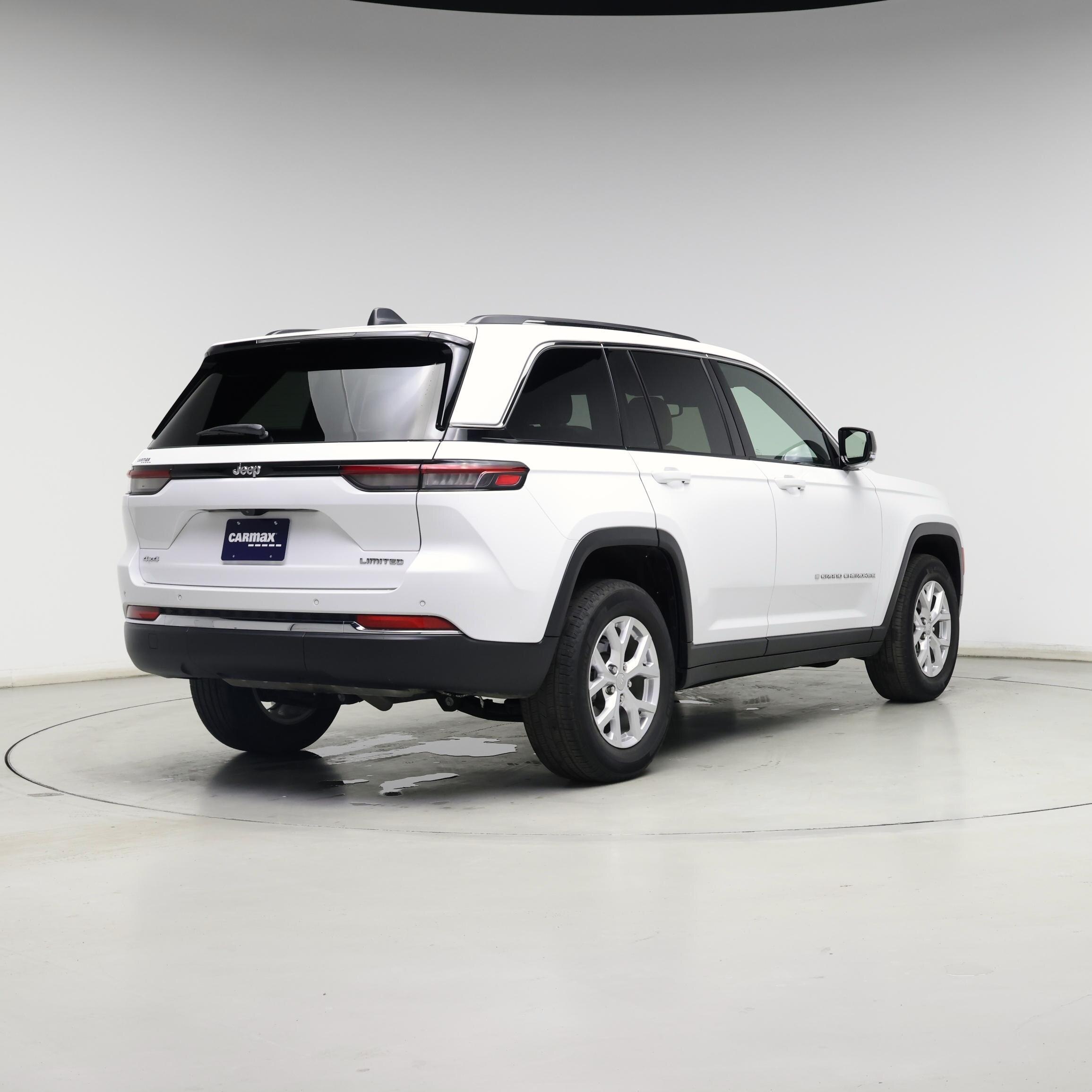 Thumbnail: 2023 Jeep Grand Cherokee - 8