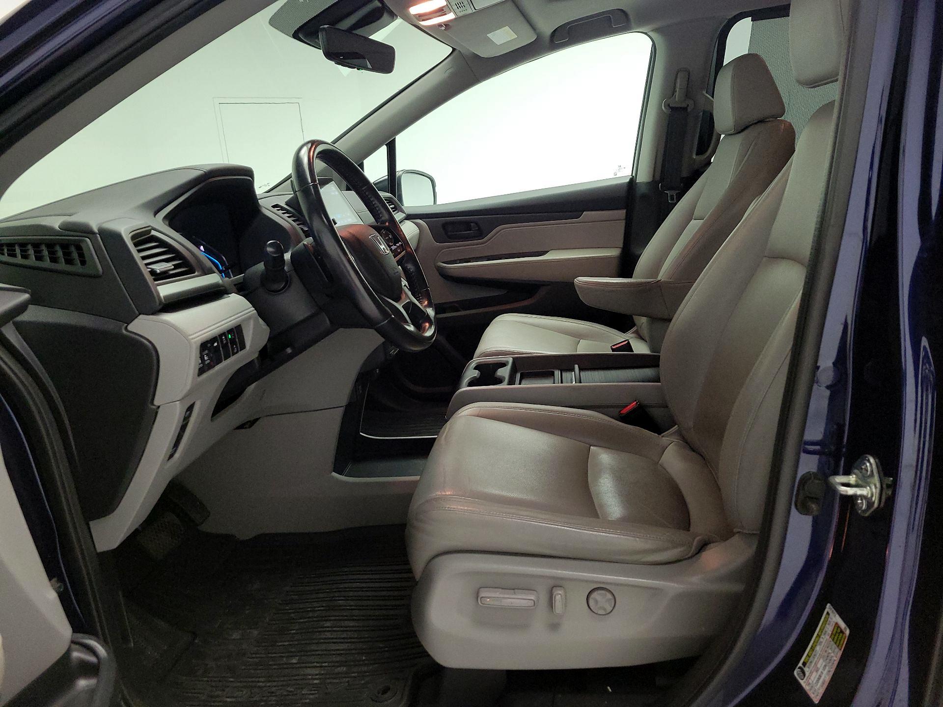 Thumbnail: 2018 Honda Odyssey - 11