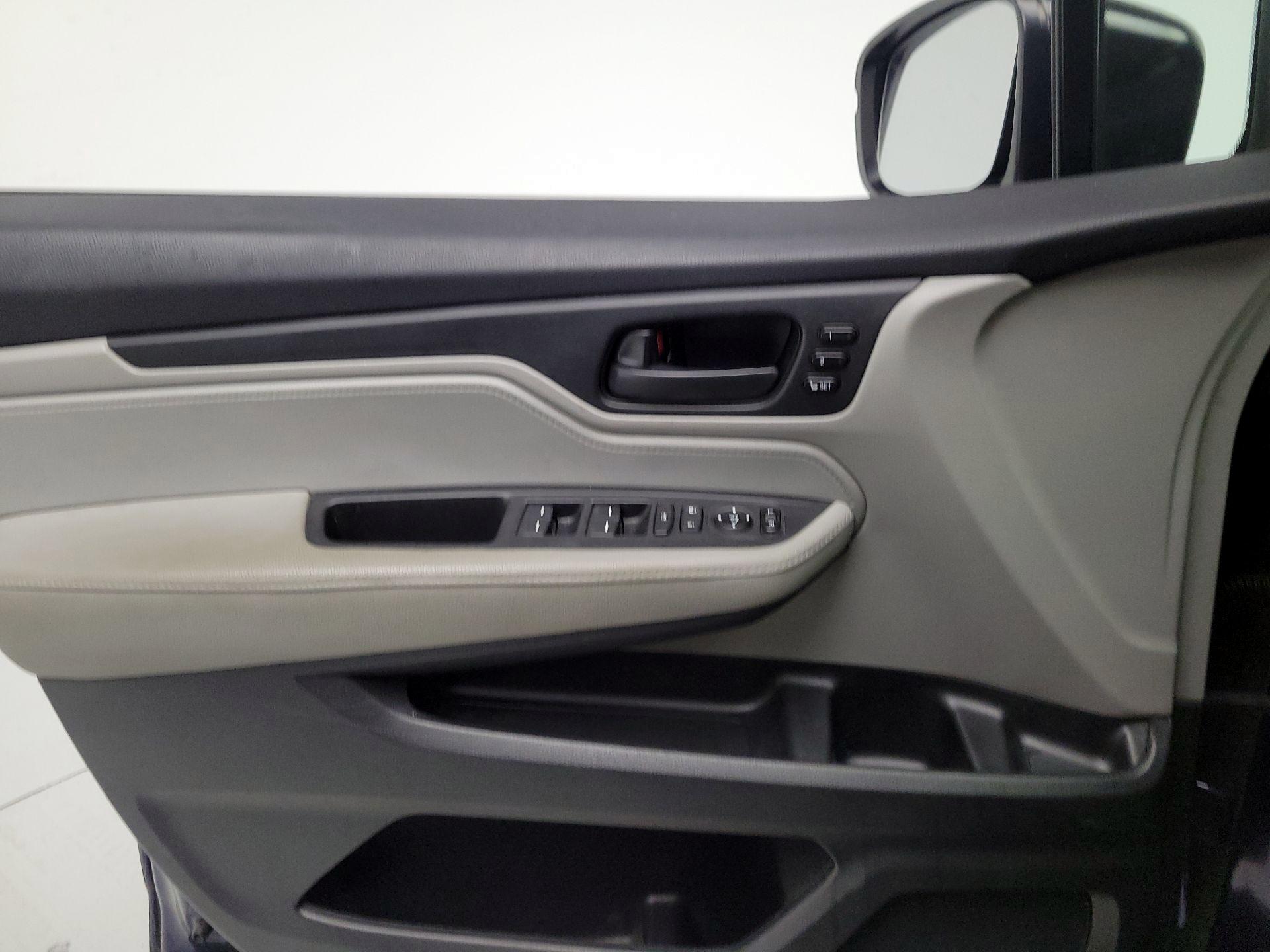 Thumbnail: 2018 Honda Odyssey - 12