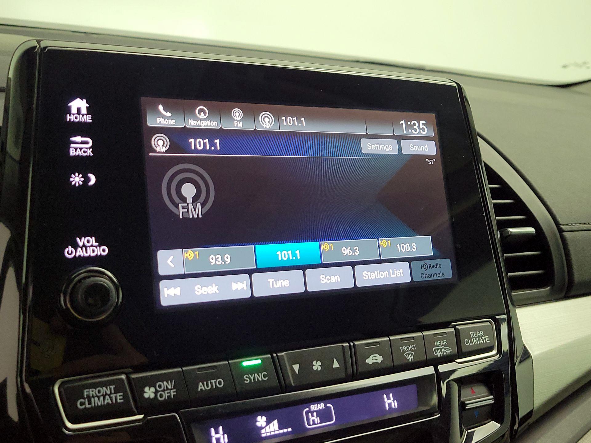 Thumbnail: 2018 Honda Odyssey - 15