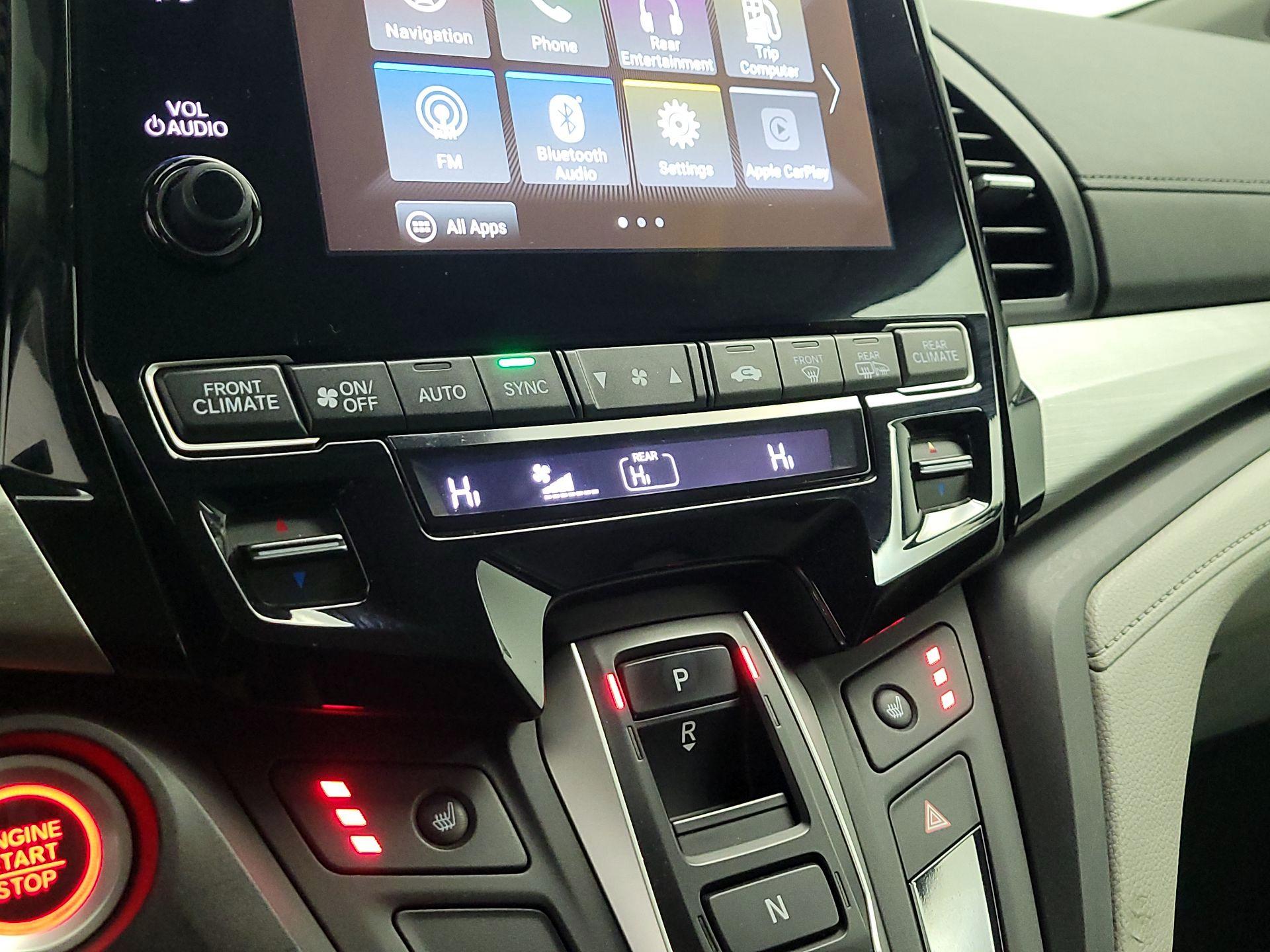 Thumbnail: 2018 Honda Odyssey - 16