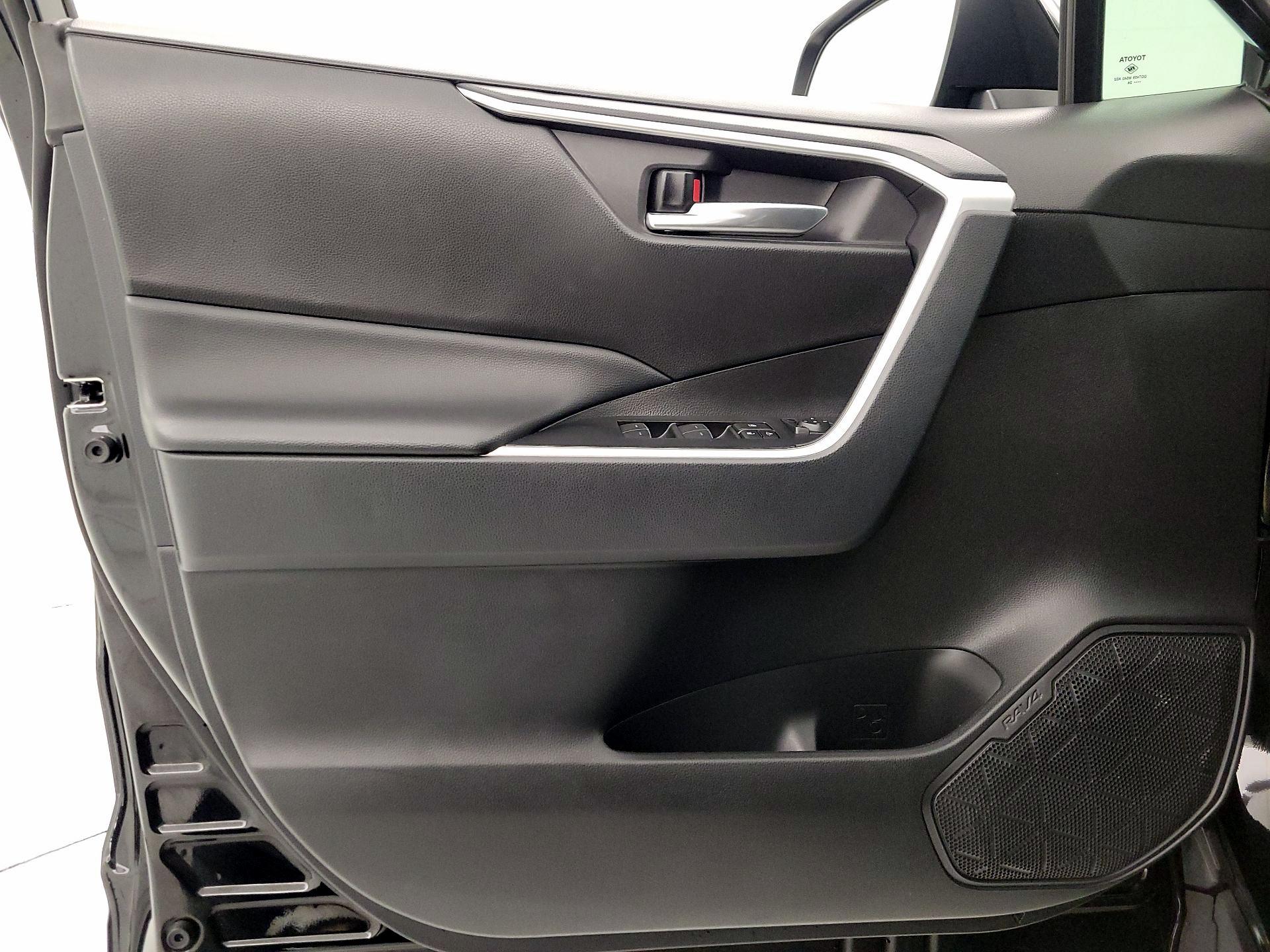 Thumbnail: 2024 Toyota RAV4 - 12