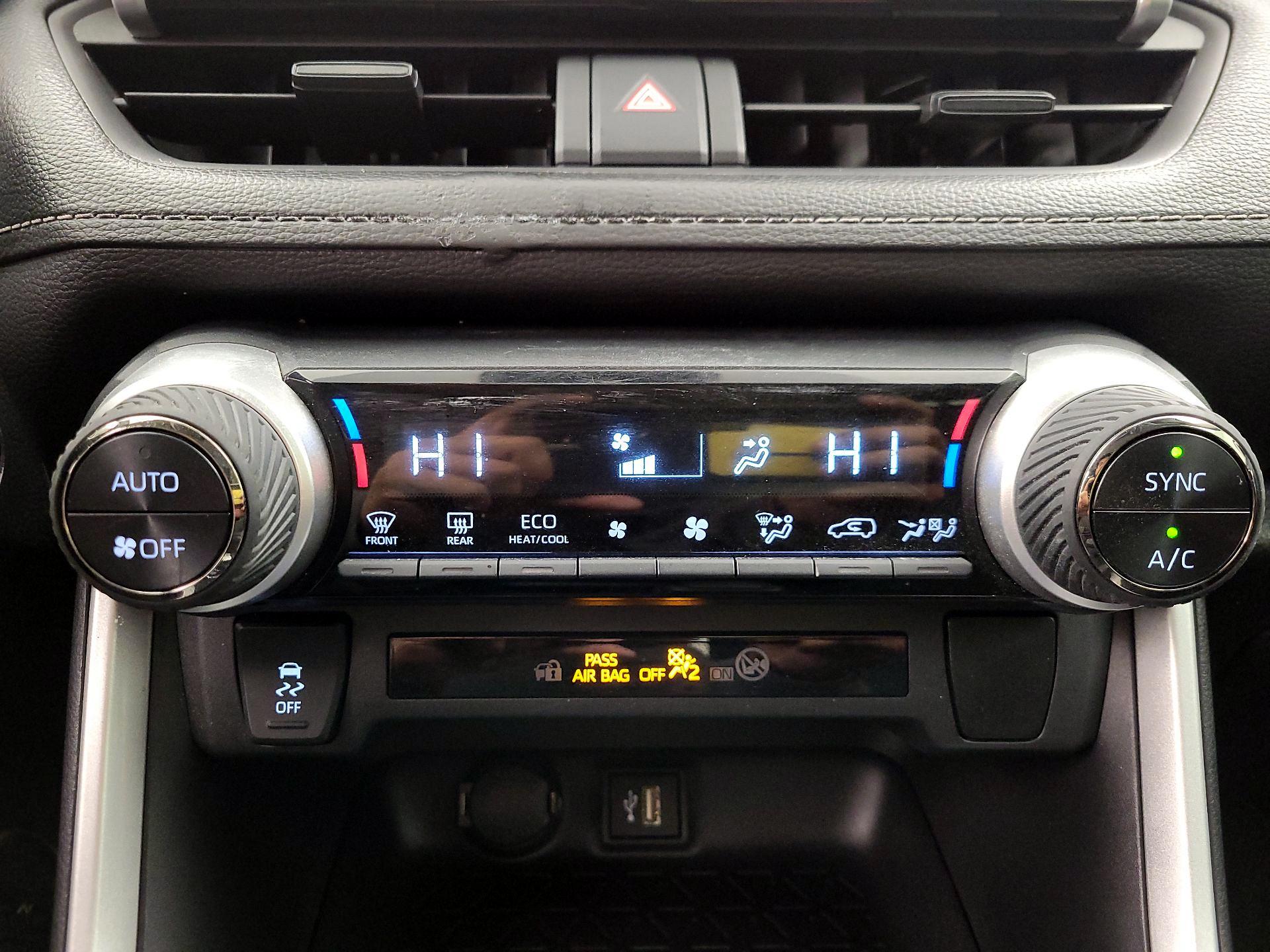 Thumbnail: 2024 Toyota RAV4 - 16