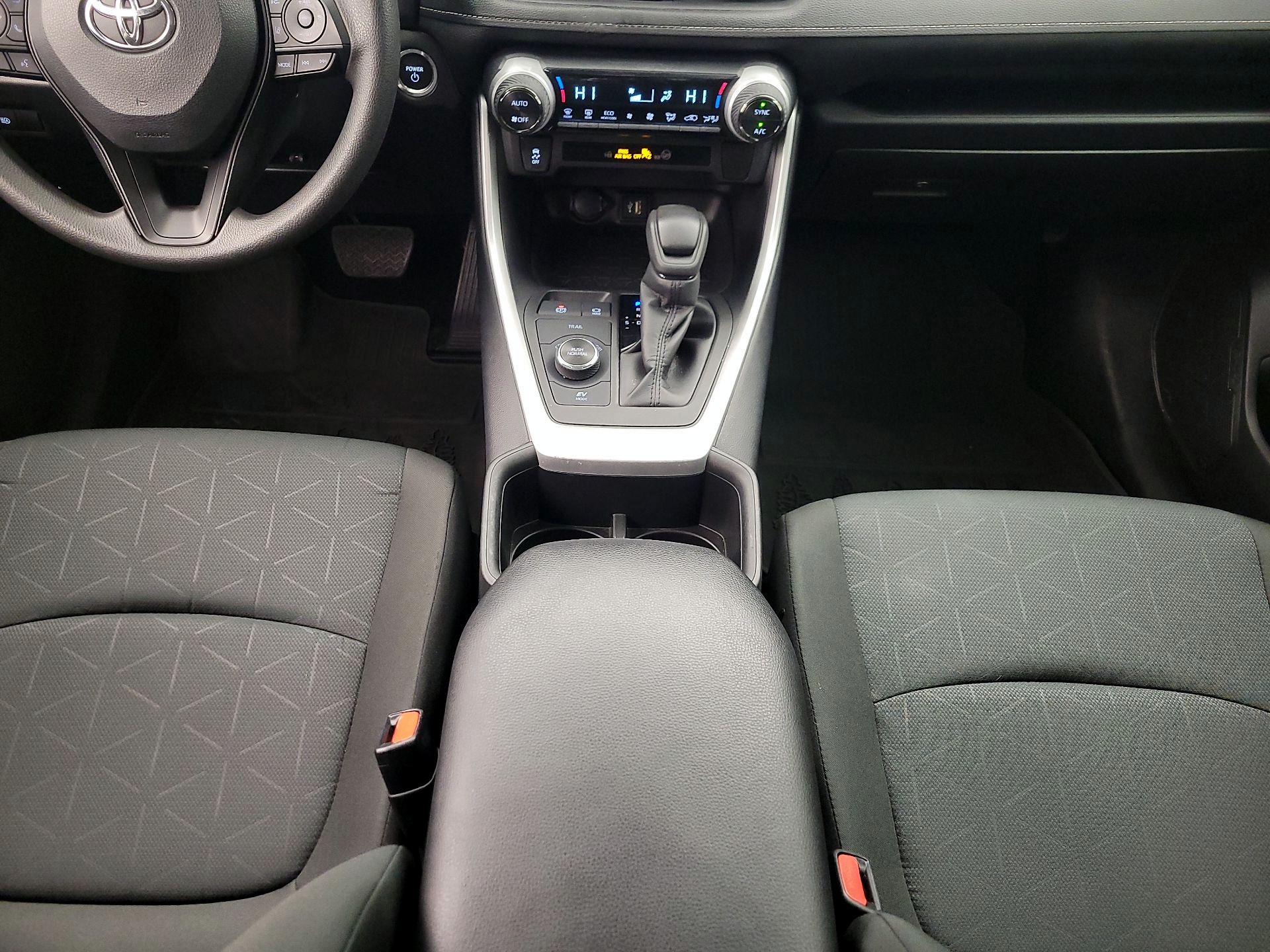 Thumbnail: 2024 Toyota RAV4 - 17