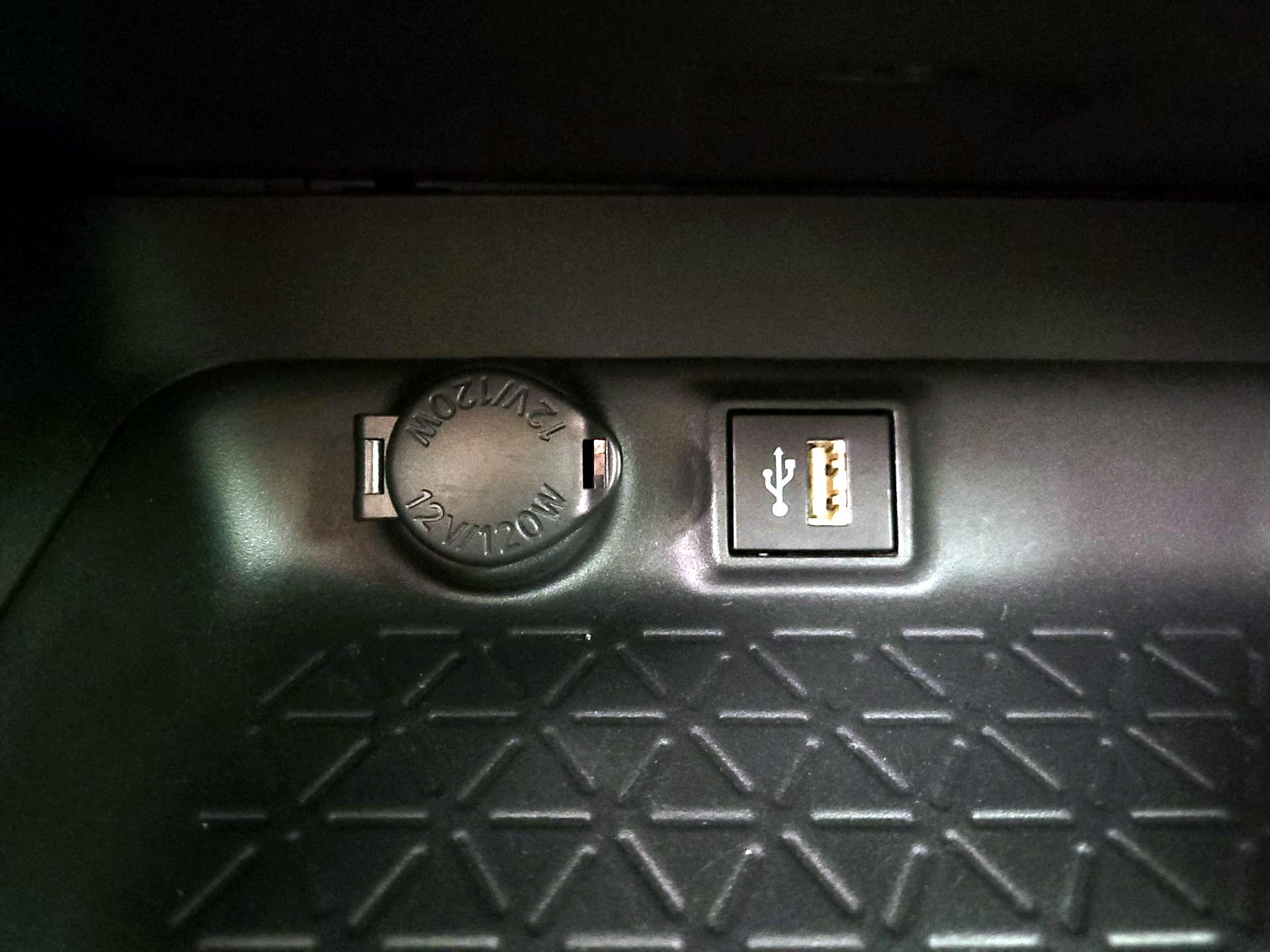 Thumbnail: 2024 Toyota RAV4 - 18