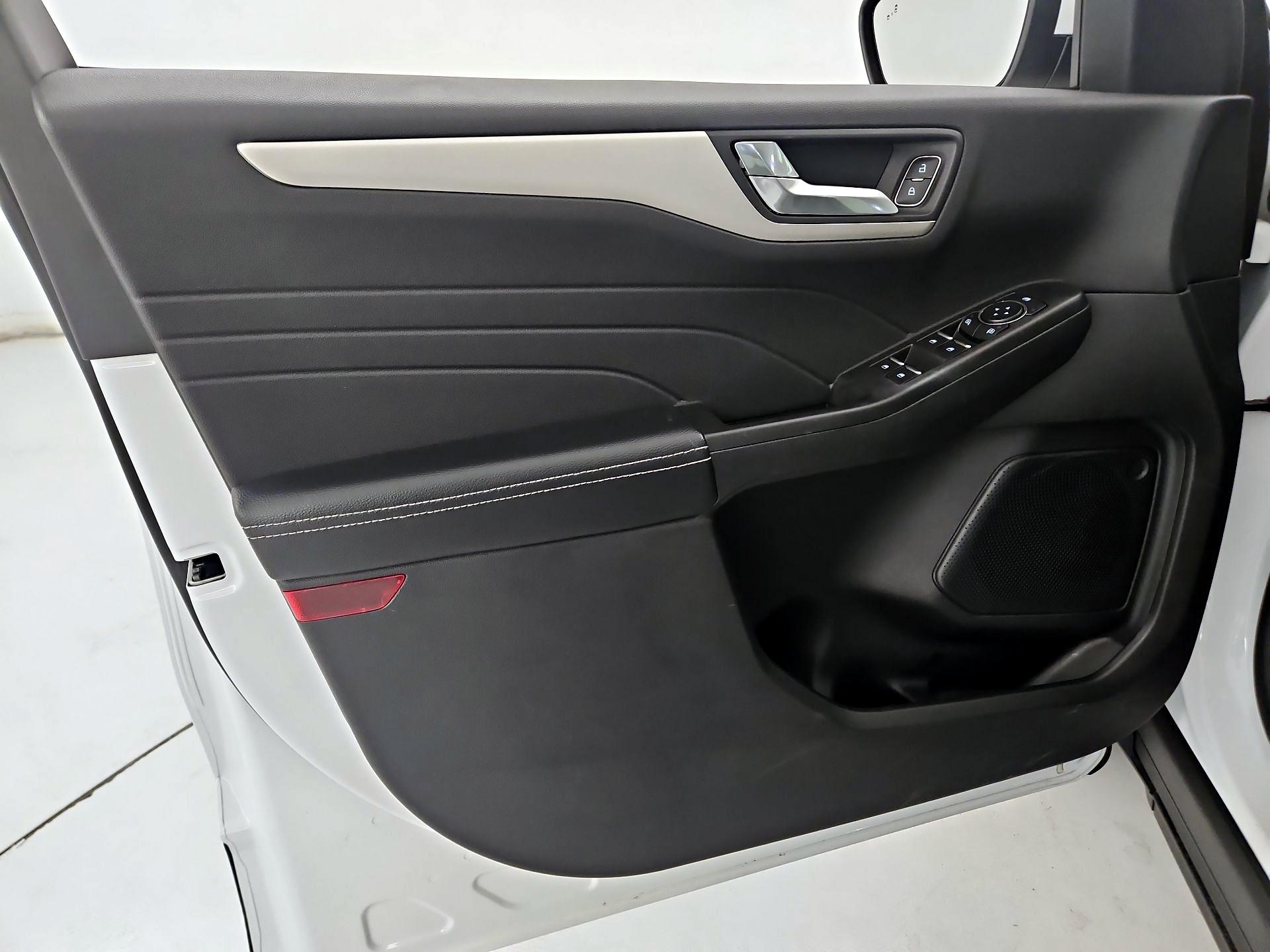 Thumbnail: 2021 Ford Escape - 12