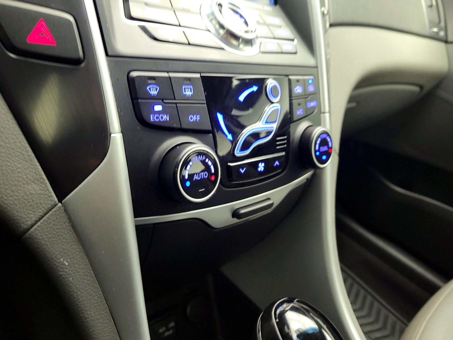 Thumbnail: 2015 Hyundai Sonata - 14