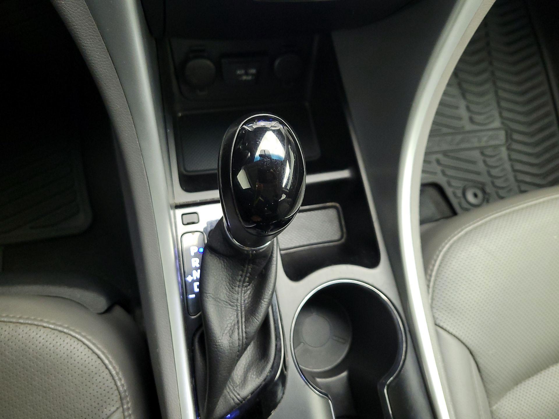 Thumbnail: 2015 Hyundai Sonata - 15