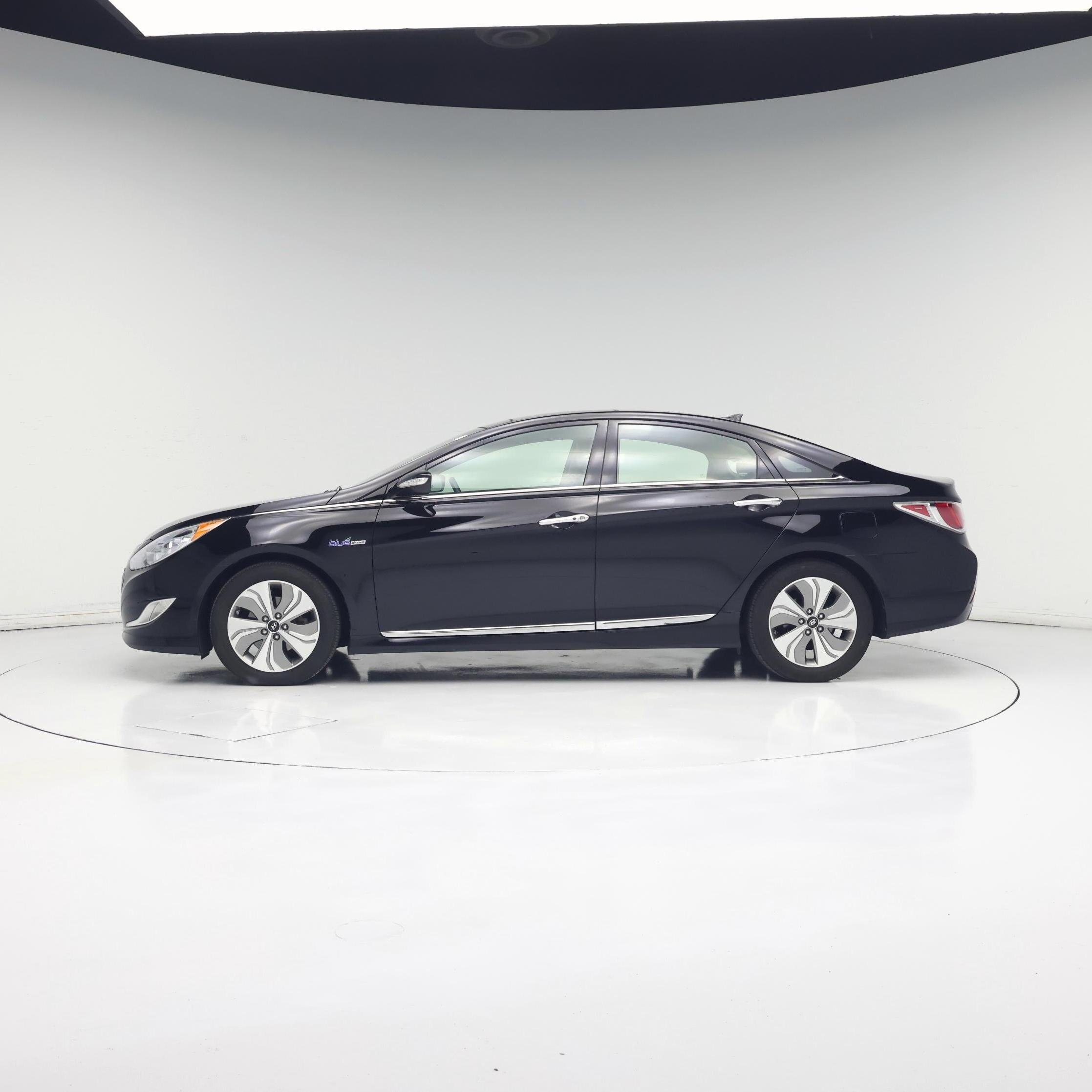 Thumbnail: 2015 Hyundai Sonata - 3