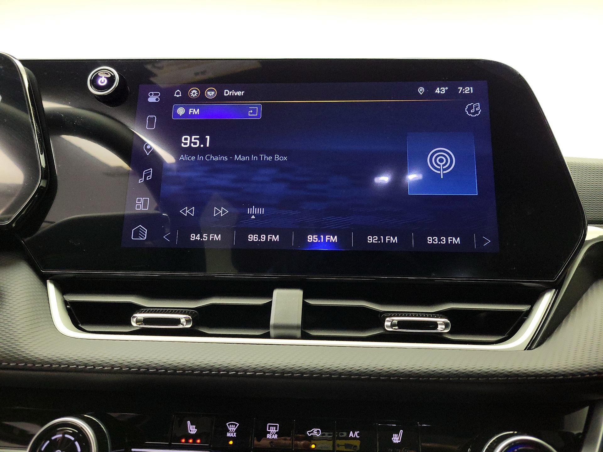 Thumbnail: 2026 Chevrolet Equinox - 14