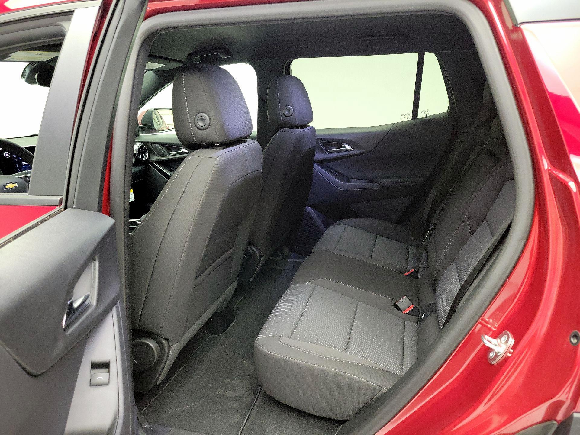 Thumbnail: 2026 Chevrolet Equinox - 18