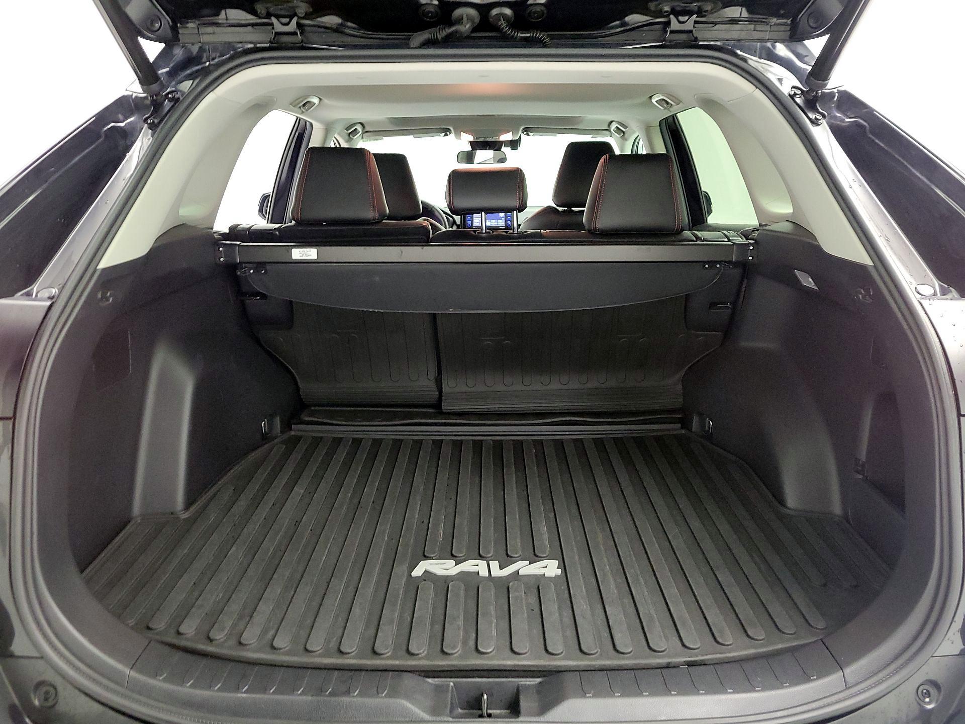 Thumbnail: 2021 Toyota RAV4 - 19