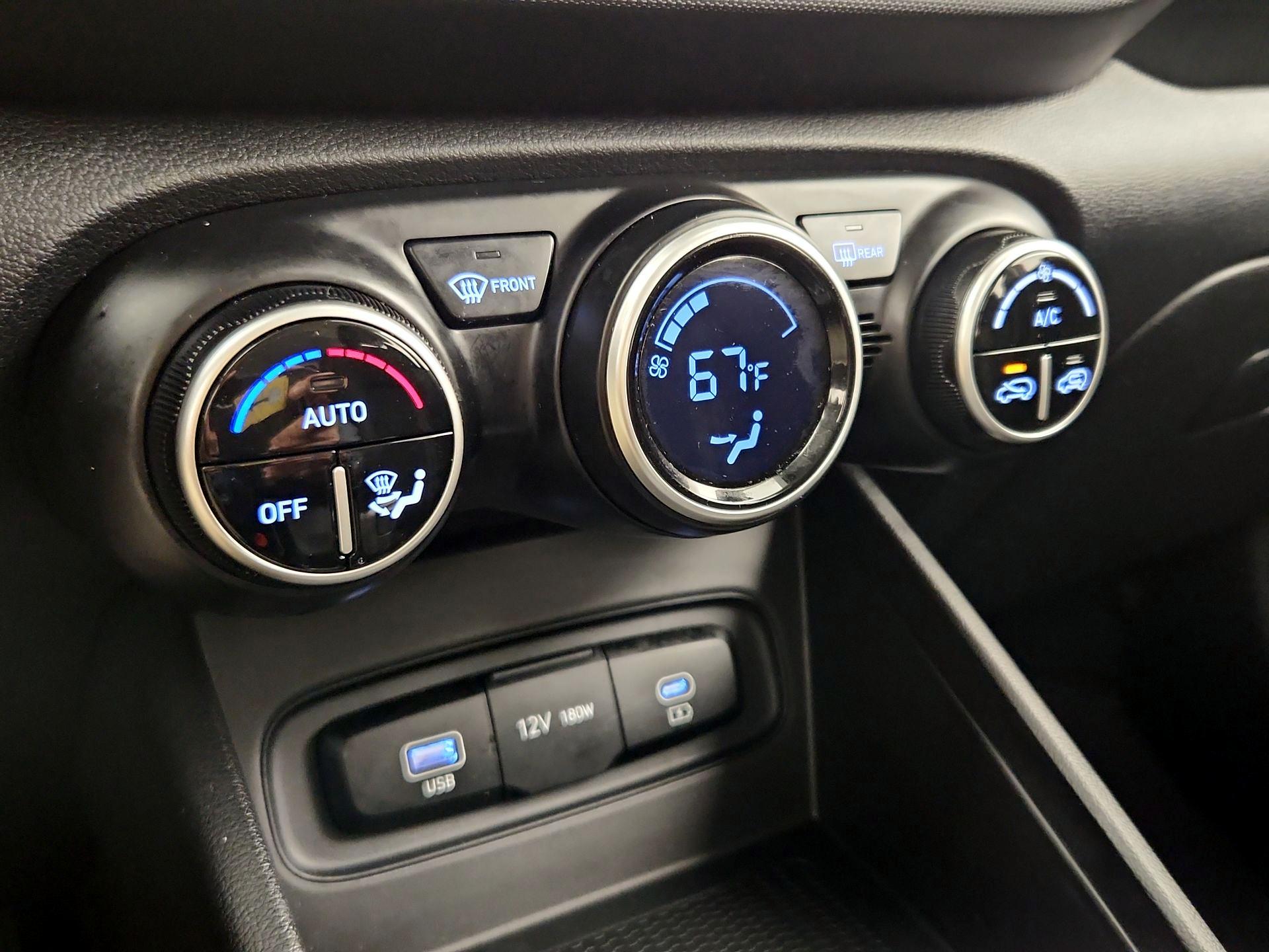 Thumbnail: 2024 Hyundai Venue - 16