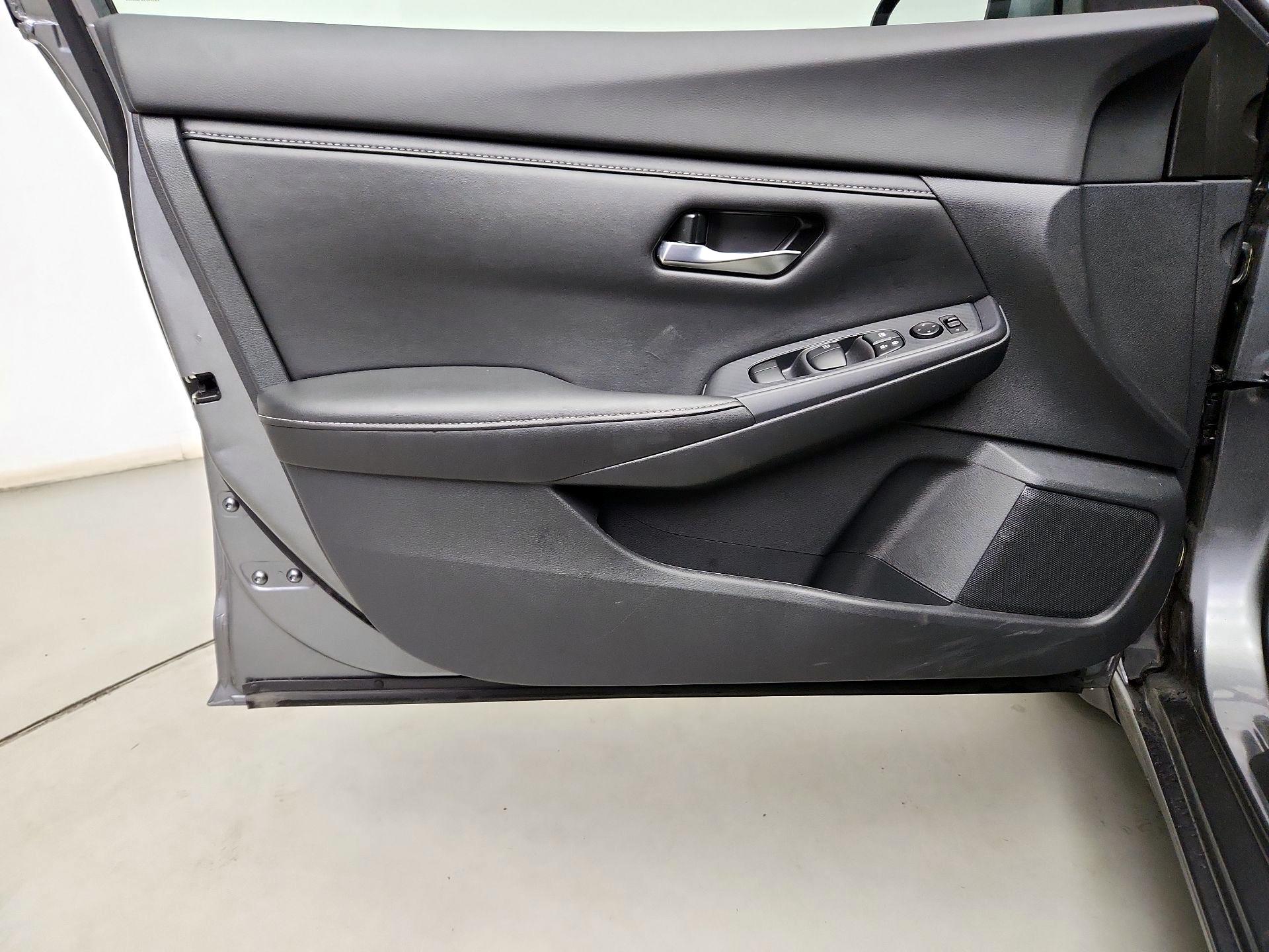 Thumbnail: 2023 Nissan Sentra - 12