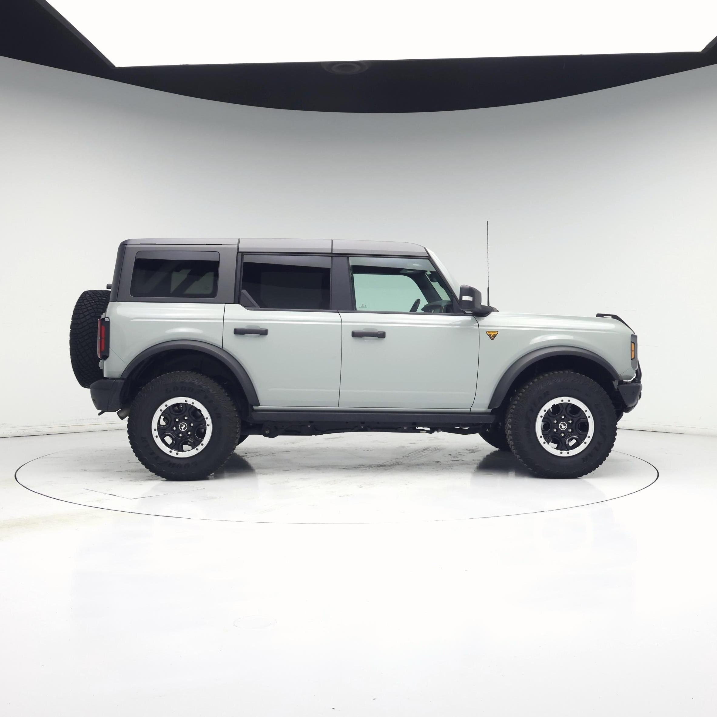 Thumbnail: 2023 Ford Bronco - 7