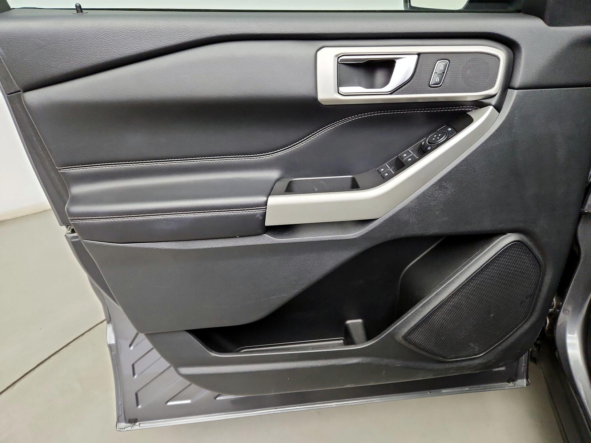 Thumbnail: 2021 Ford Explorer - 12