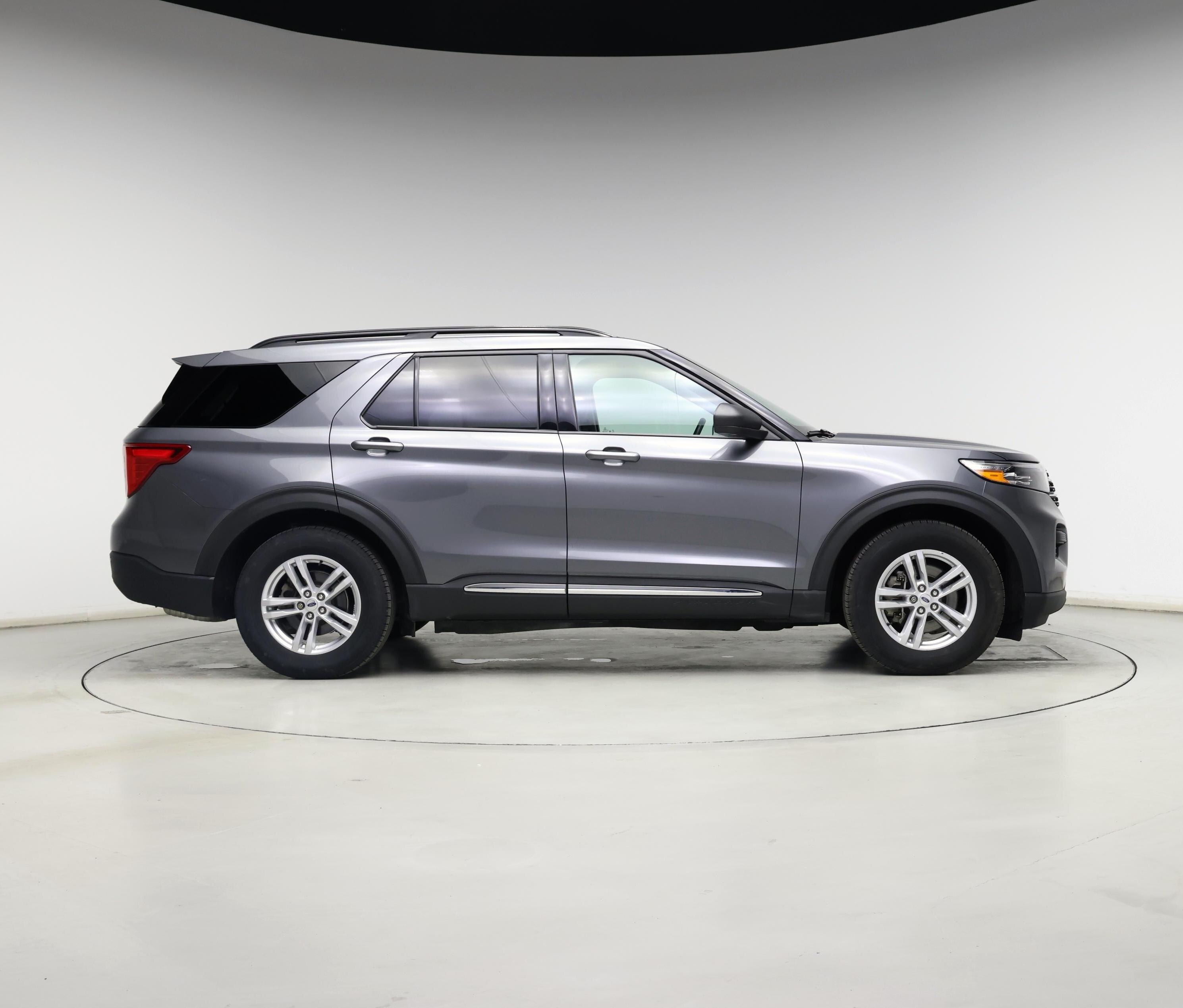 Thumbnail: 2021 Ford Explorer - 7