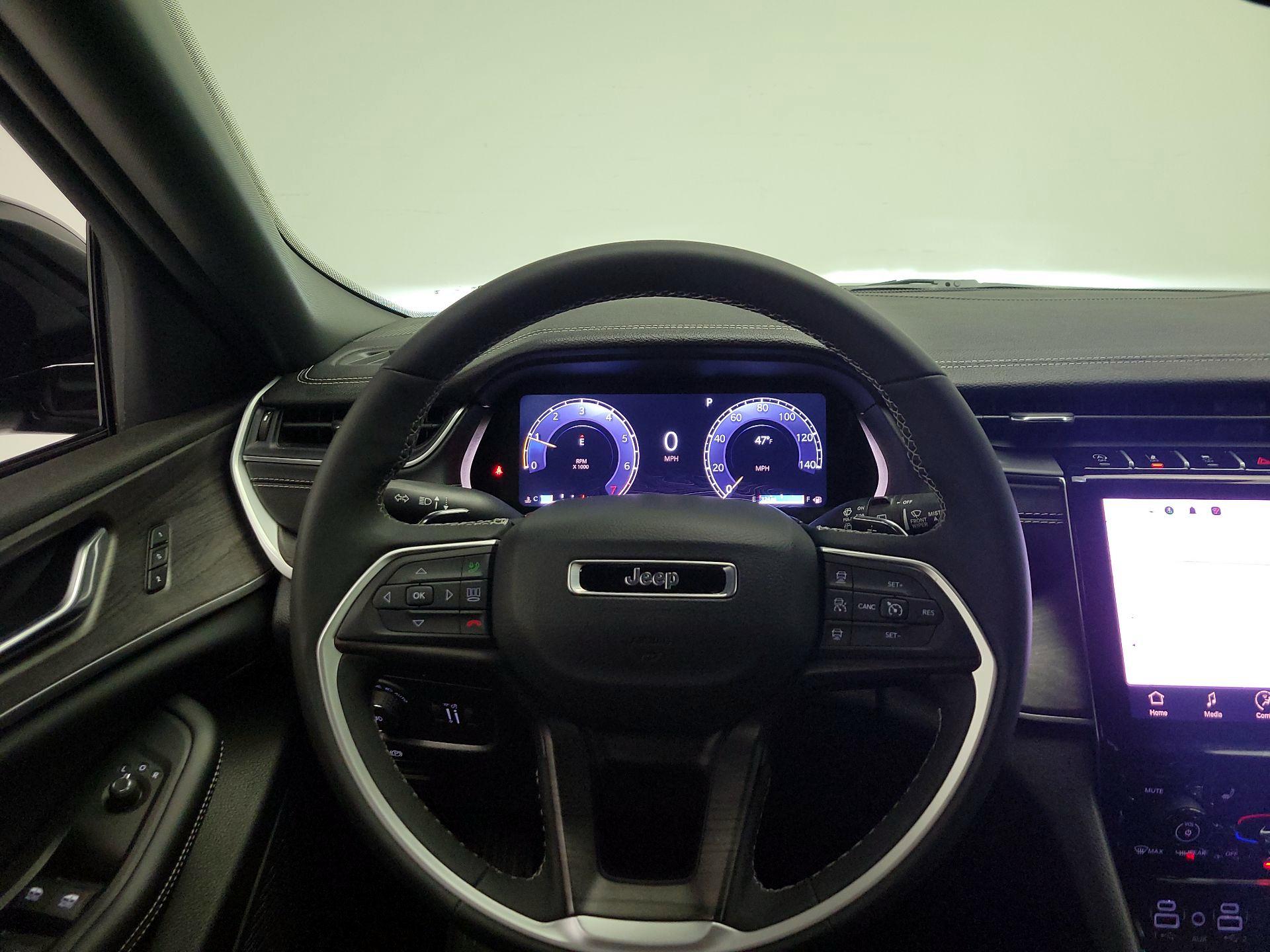 Thumbnail: 2025 Jeep Grand Cherokee - 10