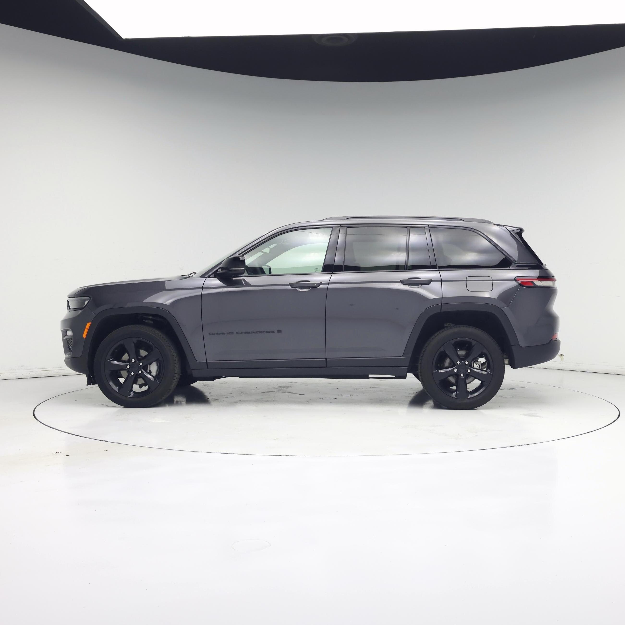 Thumbnail: 2025 Jeep Grand Cherokee - 3