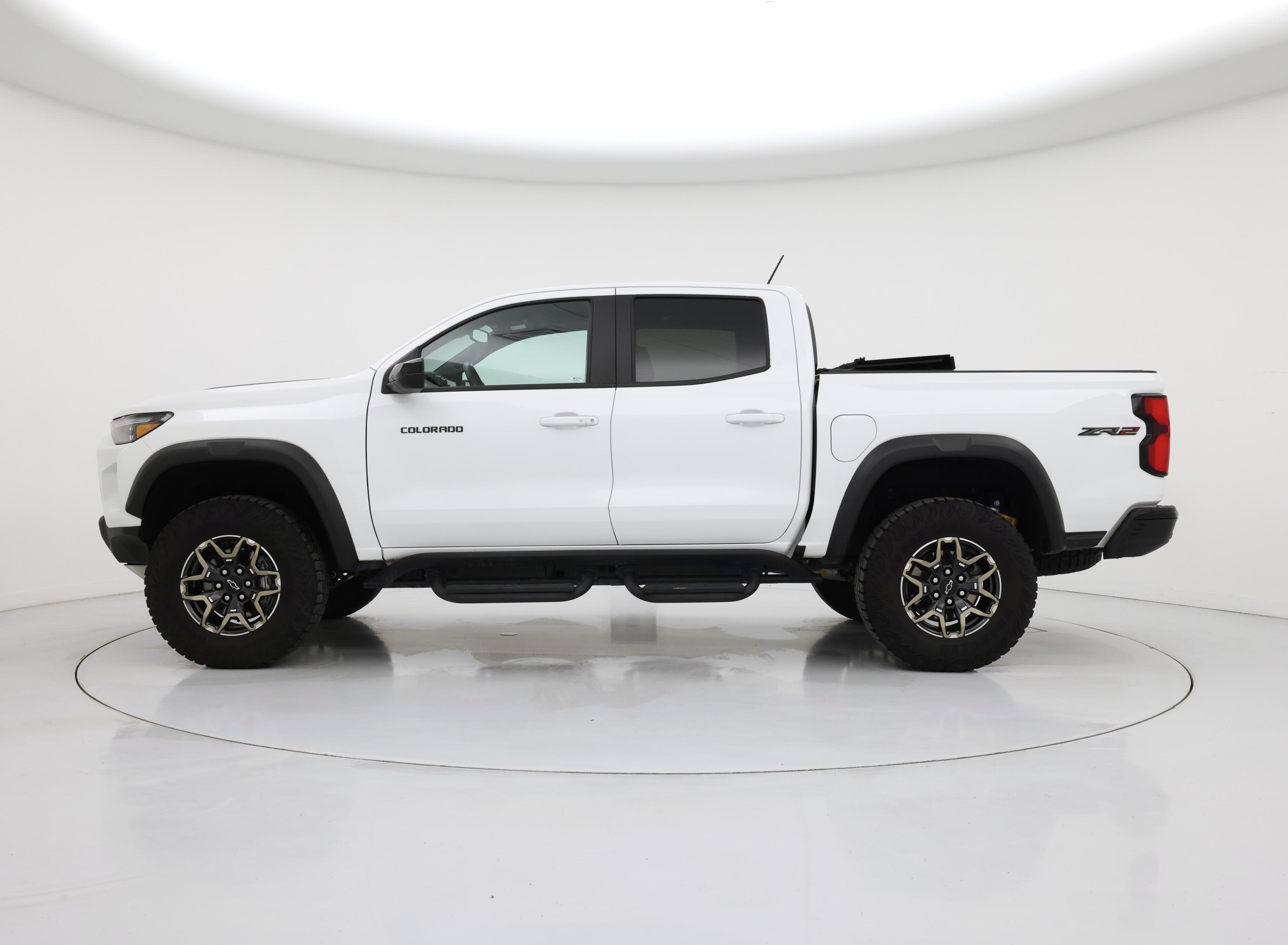 Thumbnail: 2024 Chevrolet Colorado - 3