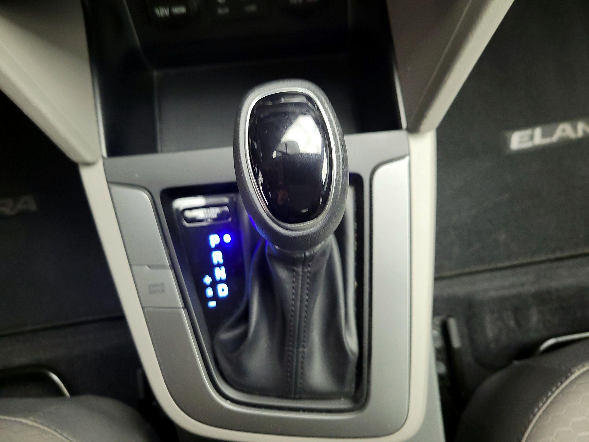 Thumbnail: 2019 Hyundai Elantra - 15