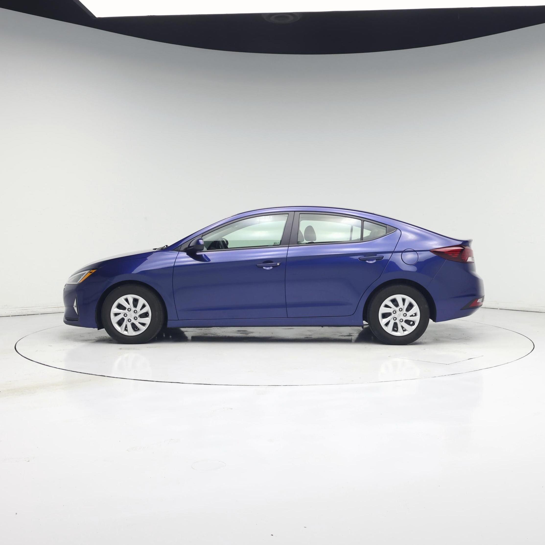 Thumbnail: 2019 Hyundai Elantra - 3