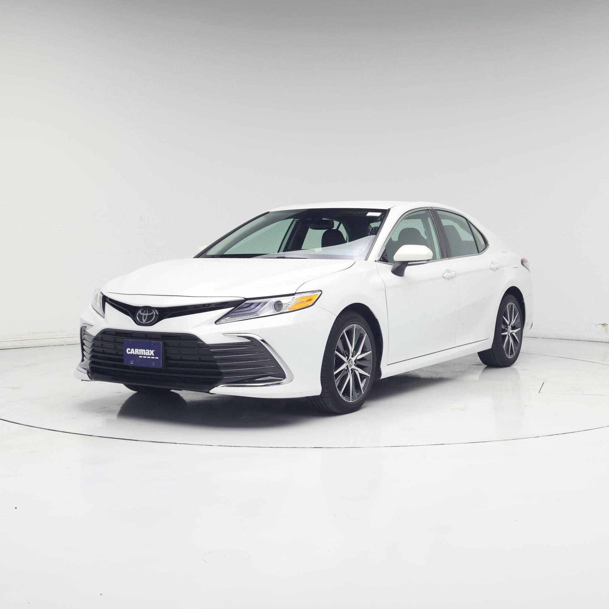 Thumbnail: 2022 Toyota Camry - 4