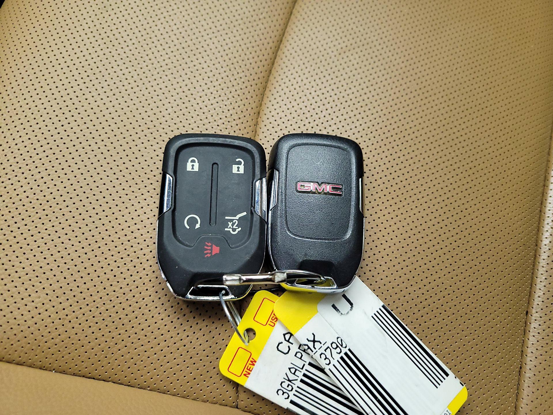 Thumbnail: 2020 GMC Terrain - 18