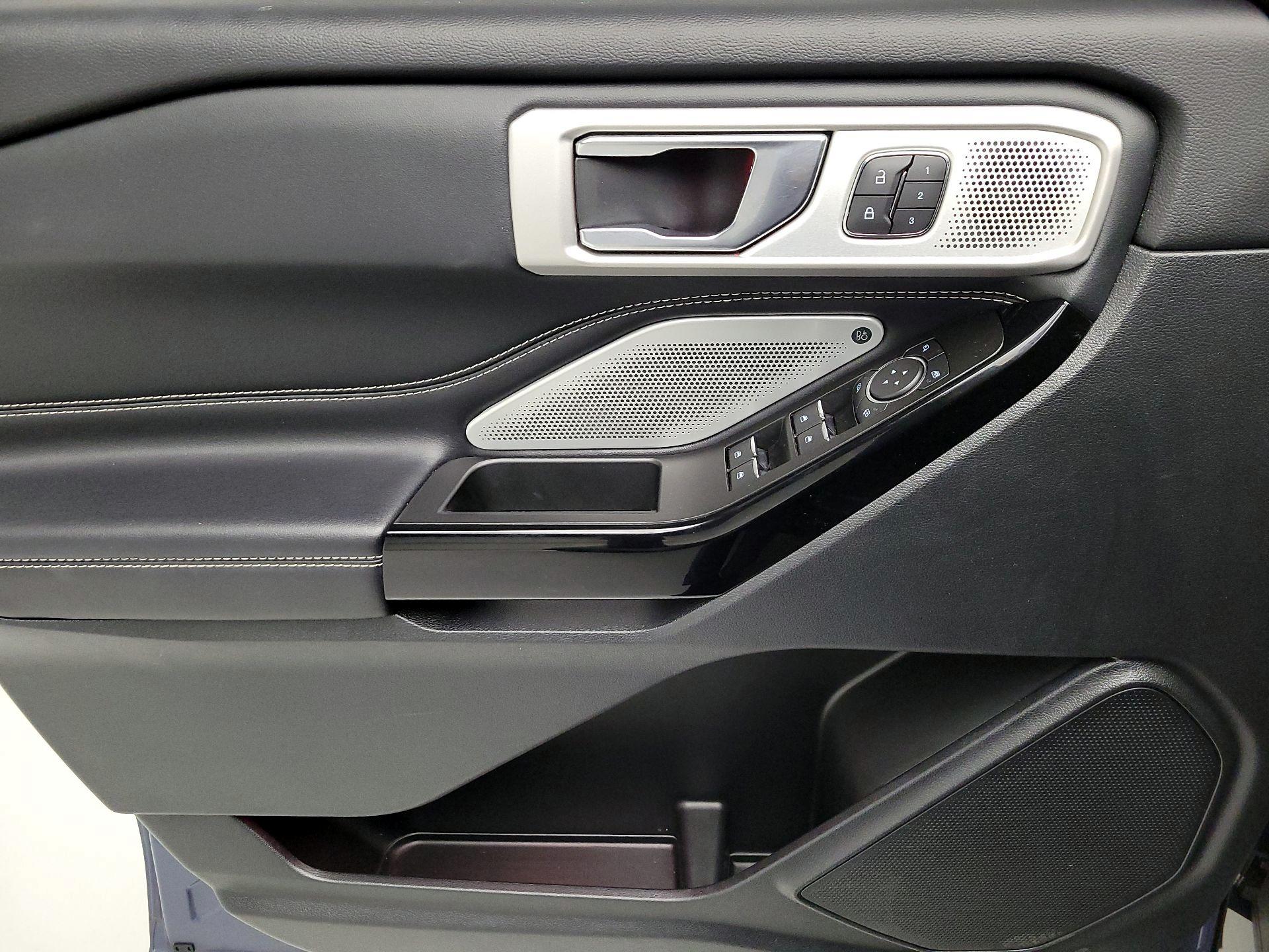 Thumbnail: 2021 Ford Explorer - 12