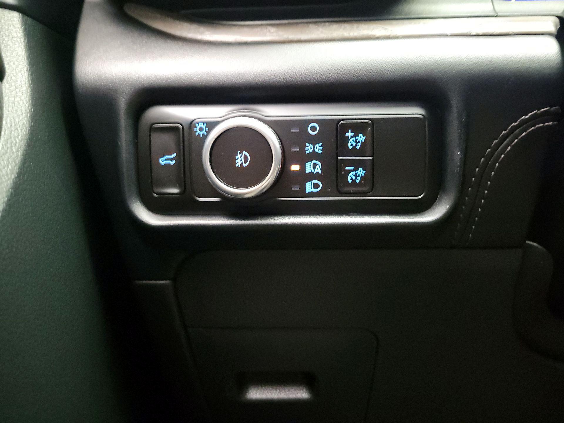 Thumbnail: 2023 Ford Explorer - 13