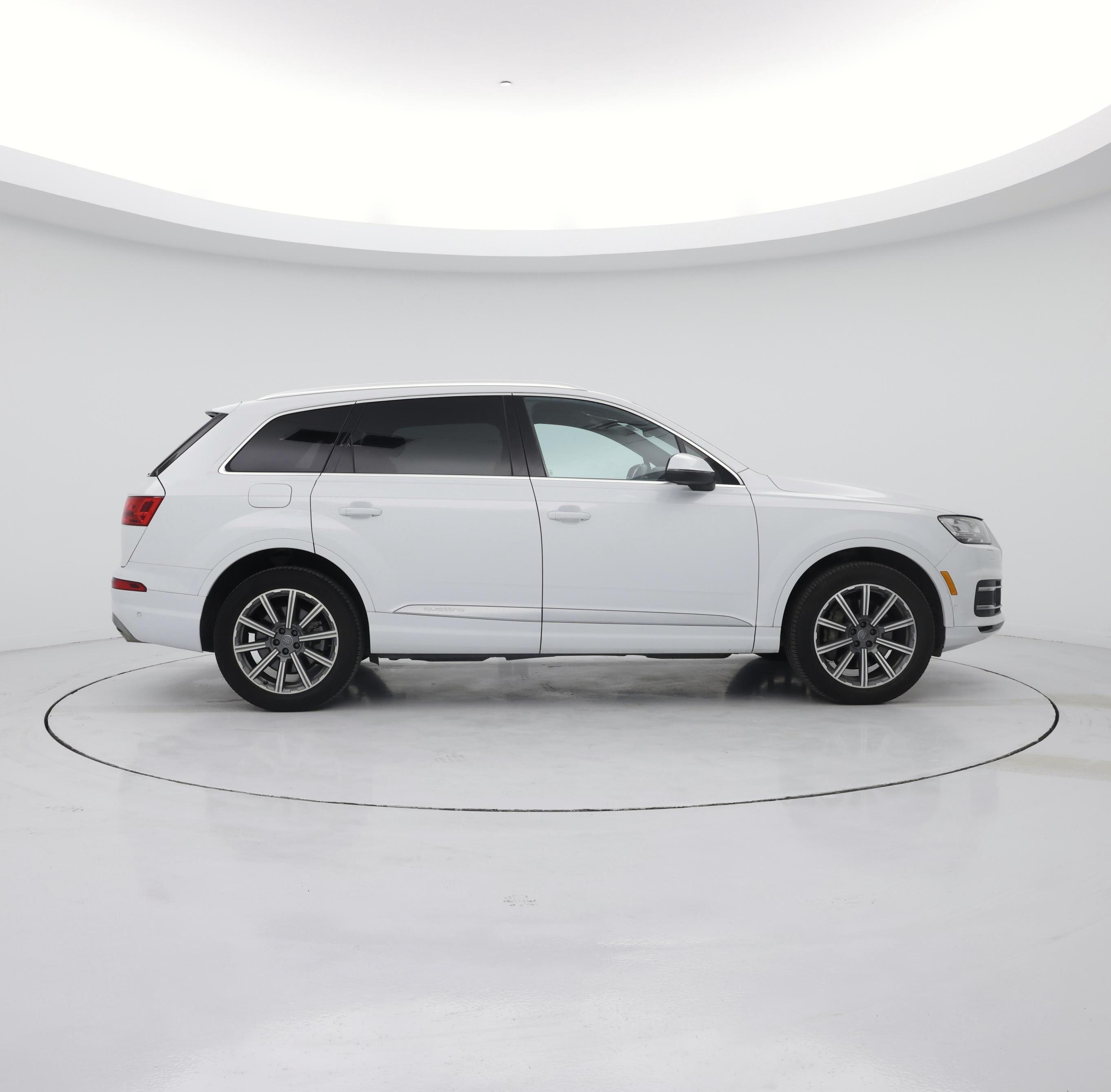 Thumbnail: 2019 Audi Q7 - 7