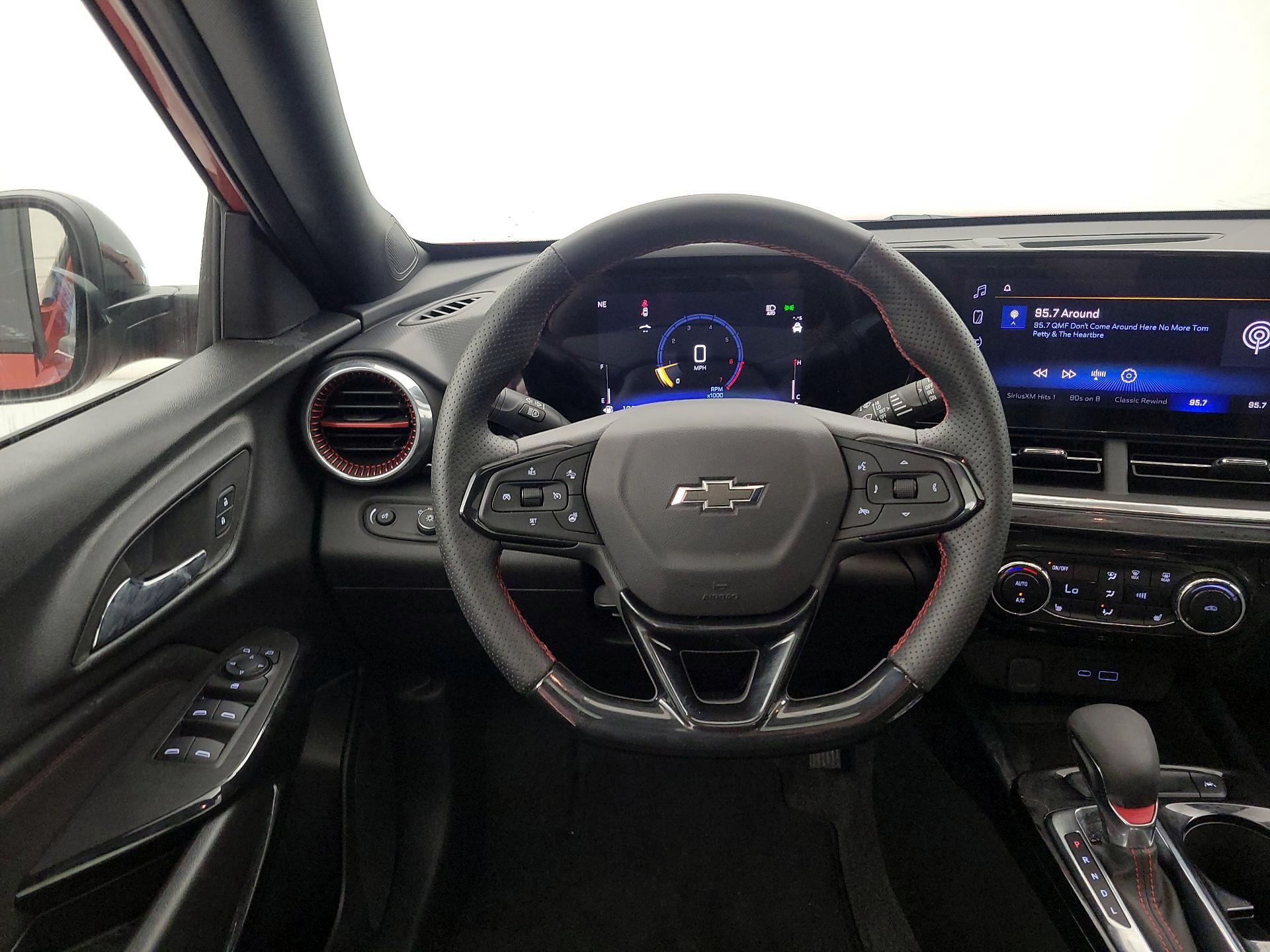 Thumbnail: 2024 Chevrolet Trax - 10