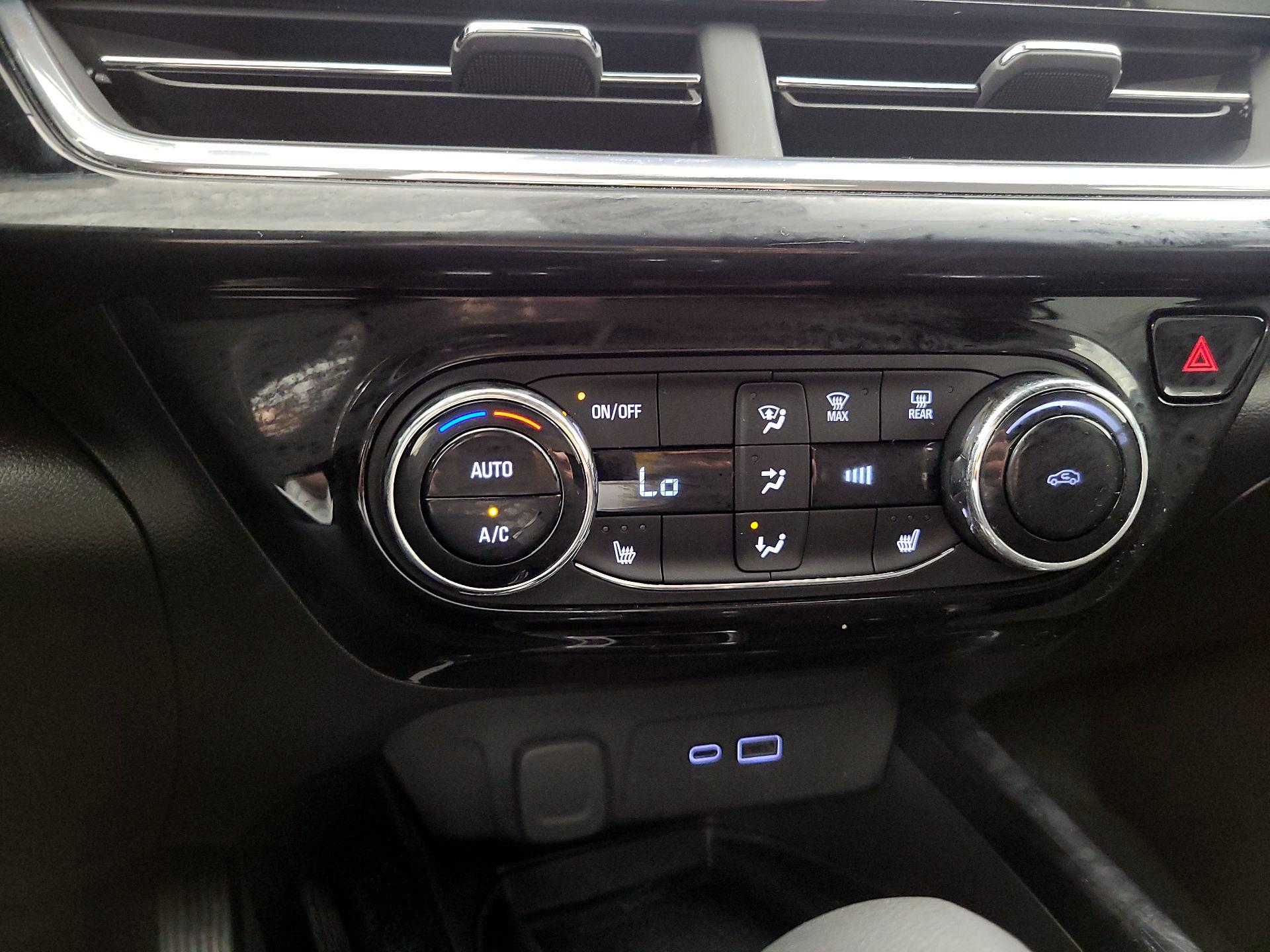 Thumbnail: 2024 Chevrolet Trax - 16