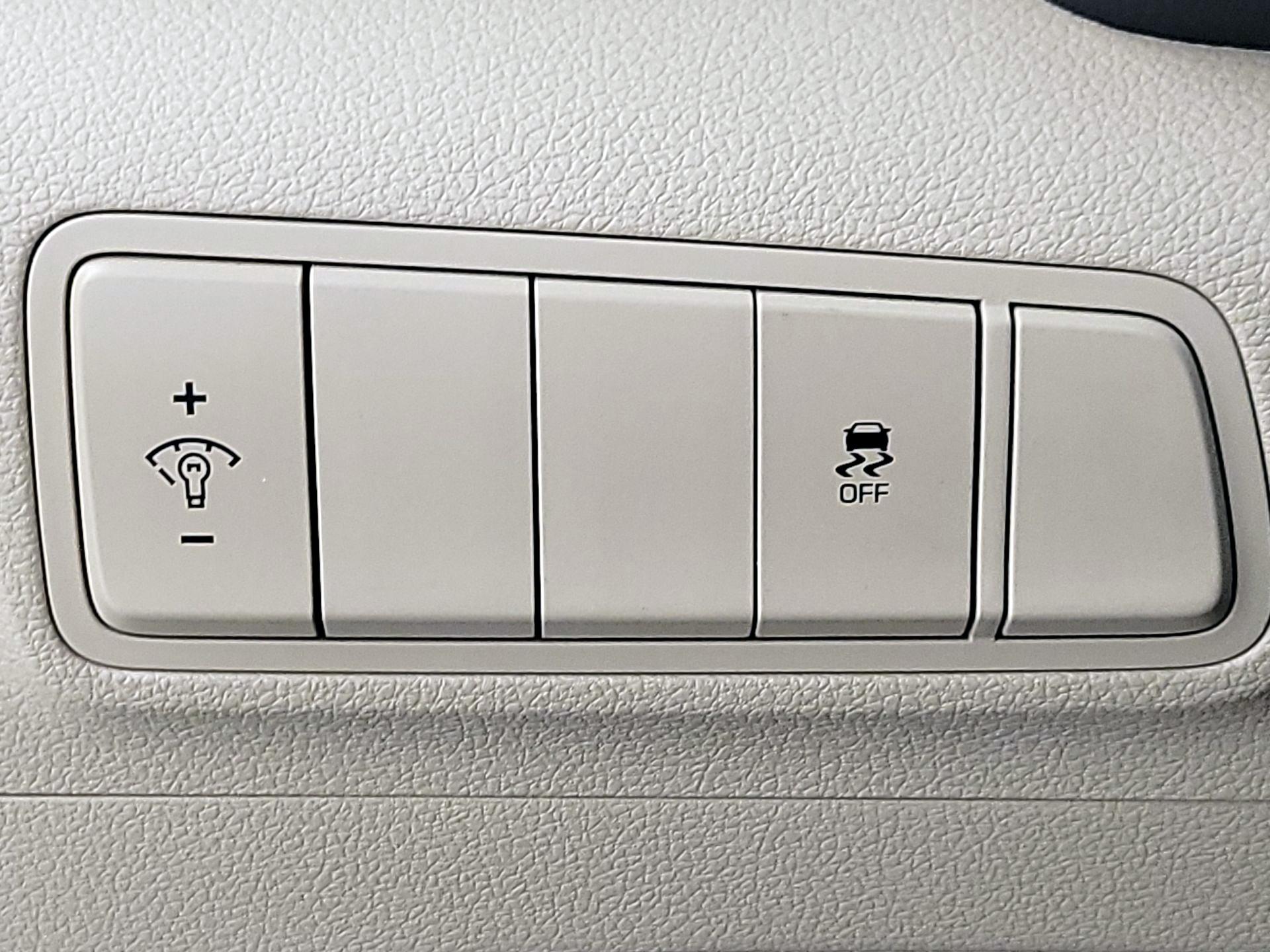 Thumbnail: 2018 Hyundai Tucson - 13