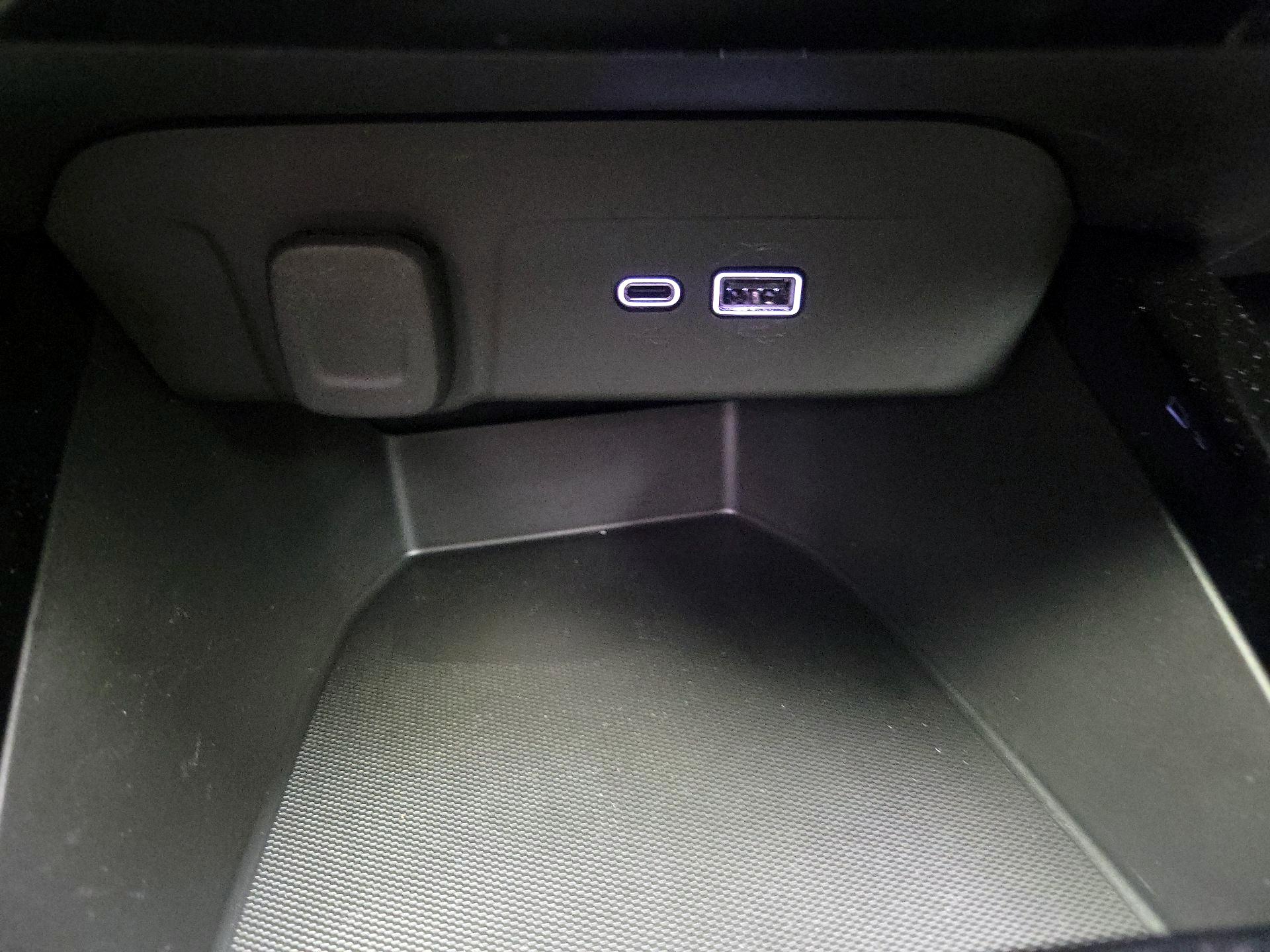 Thumbnail: 2024 Chevrolet Trax - 18