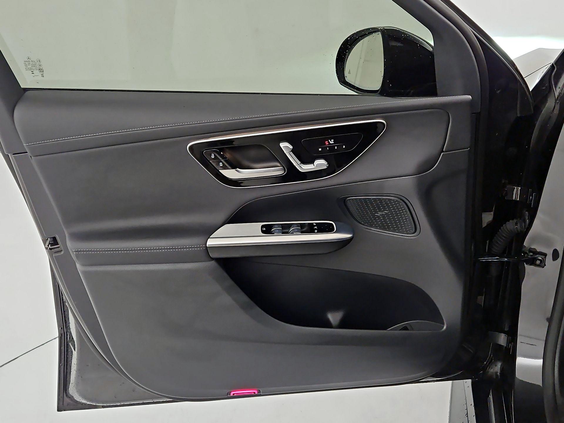 Thumbnail: 2024 Mercedes-Benz GLC - 12