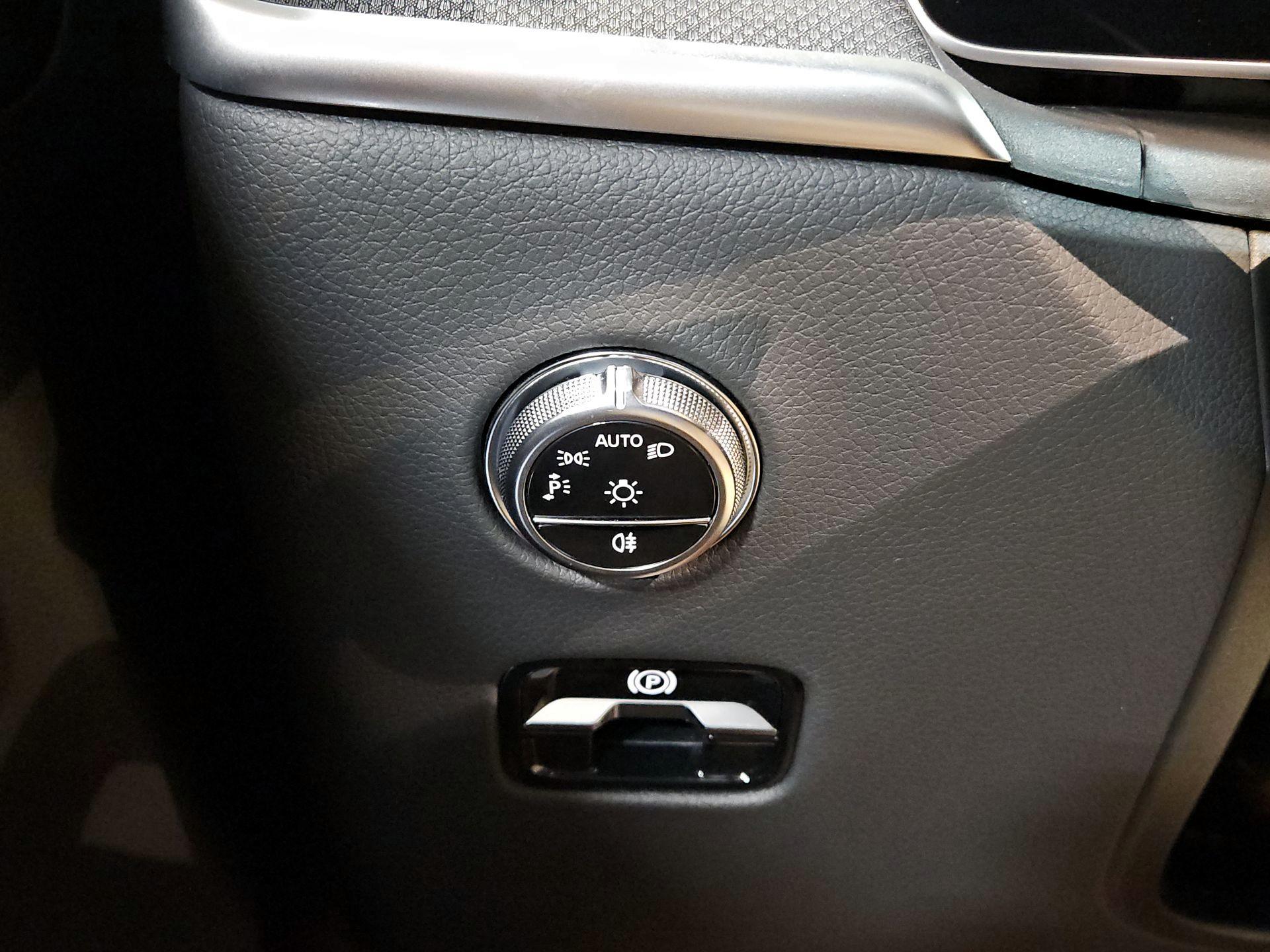 Thumbnail: 2024 Mercedes-Benz GLC - 13