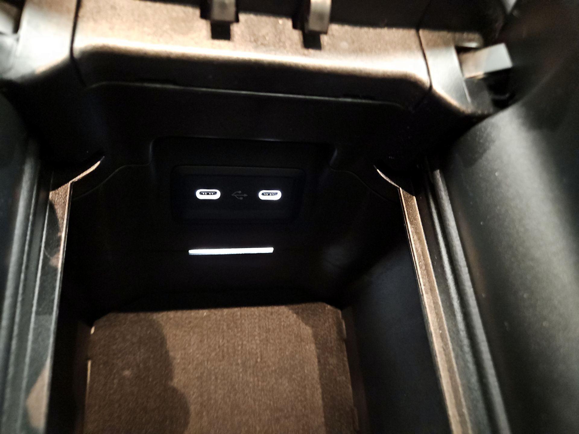 Thumbnail: 2024 Mercedes-Benz GLC - 19